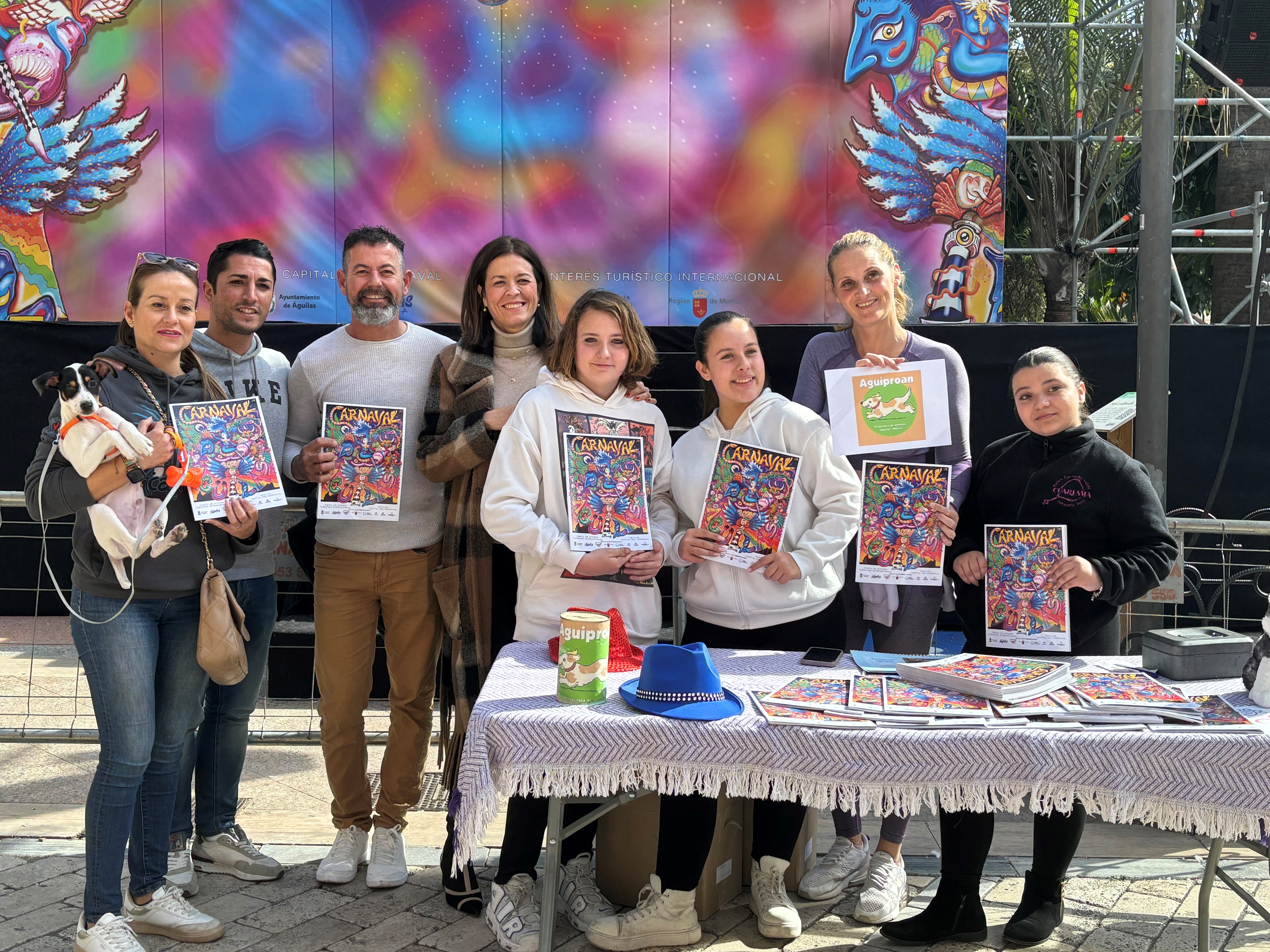 La recaudación de la venta del libro de Carnaval se destinará a Aguiproan