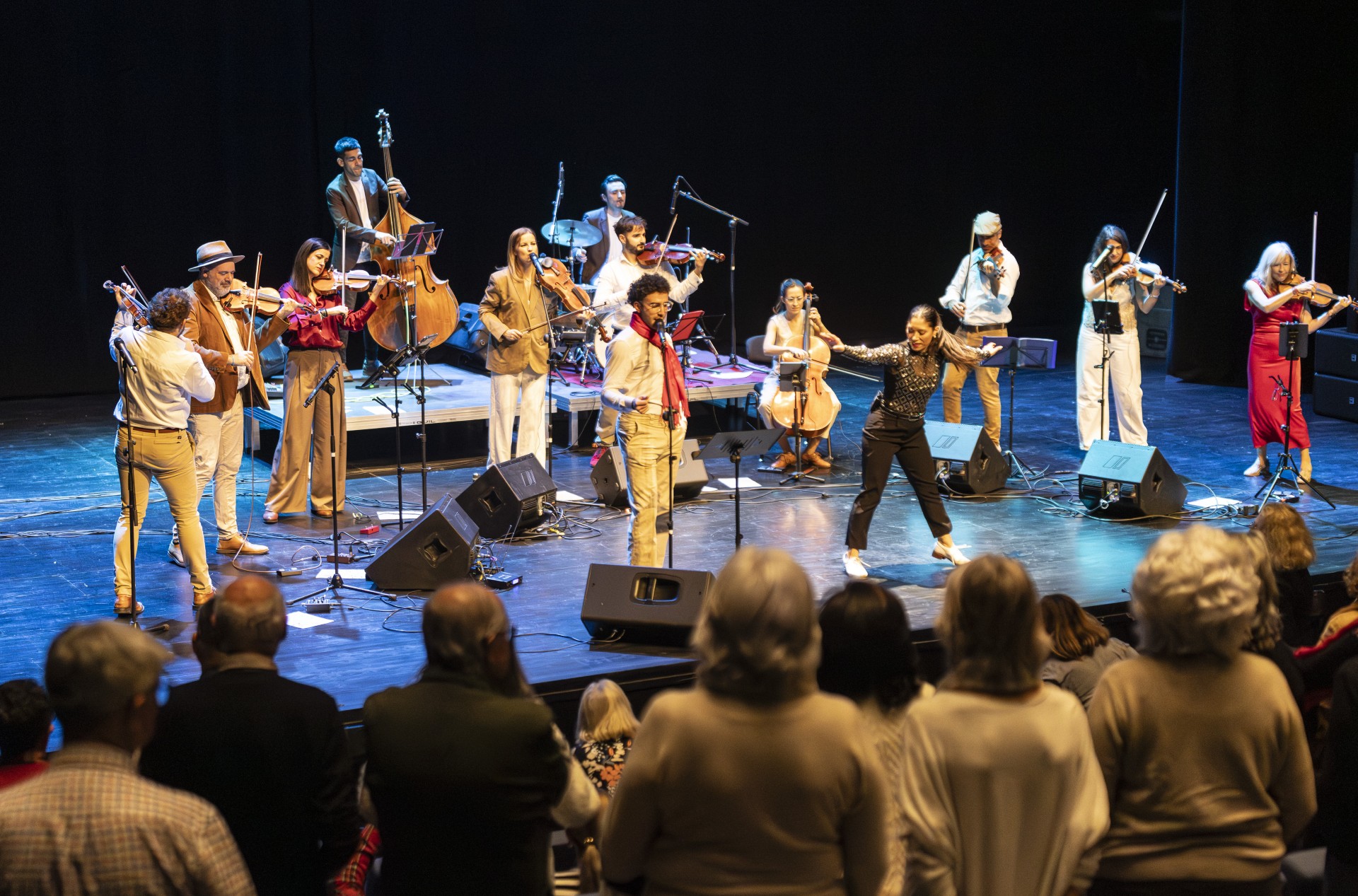 La Swing Machine Orchestra pone en pie al público del Auditorio