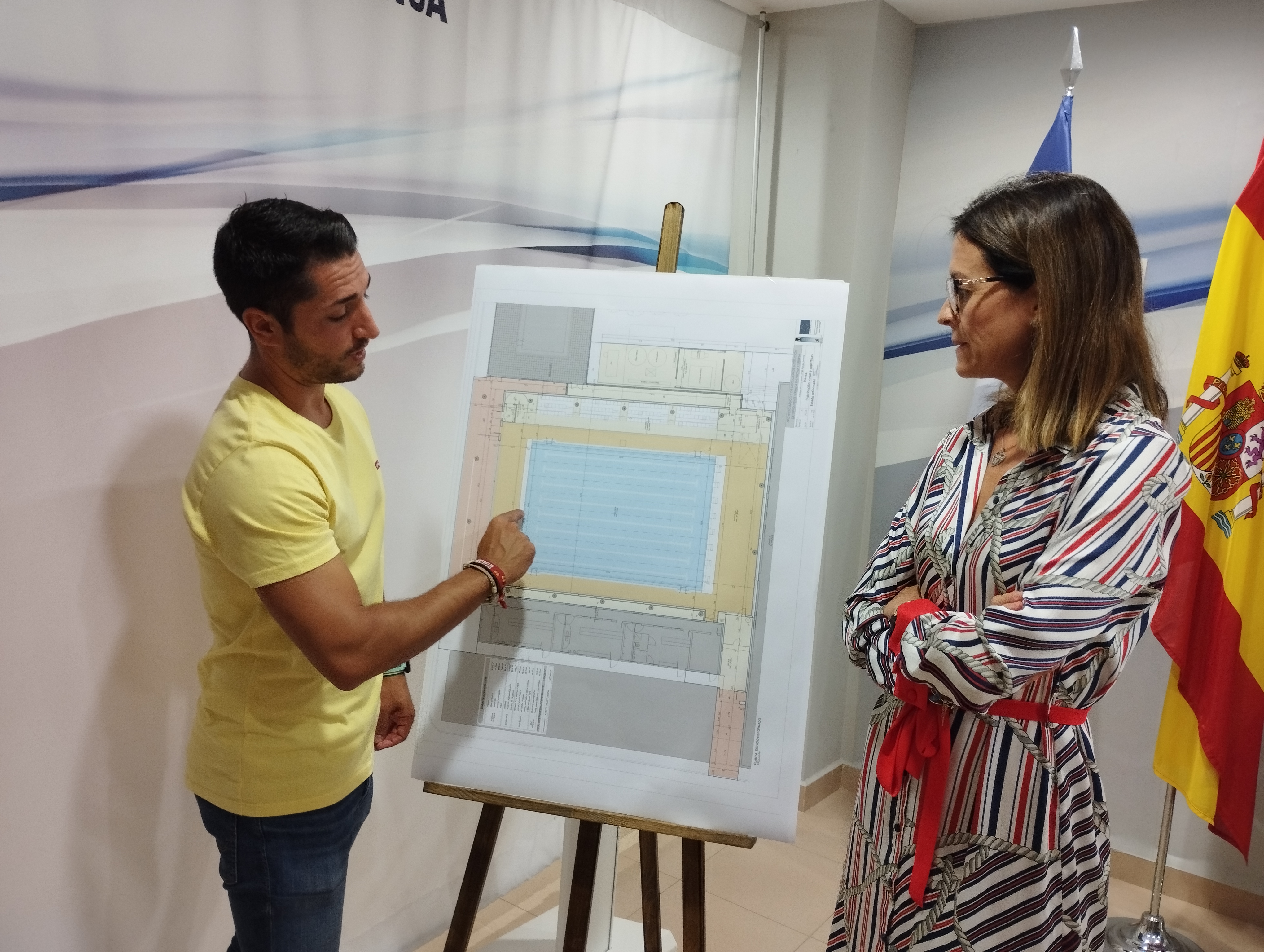 La piscina del Polideportivo Municipal se ampliará para obtener la homologación de la Real Federación Española de Natación para disputar competiciones