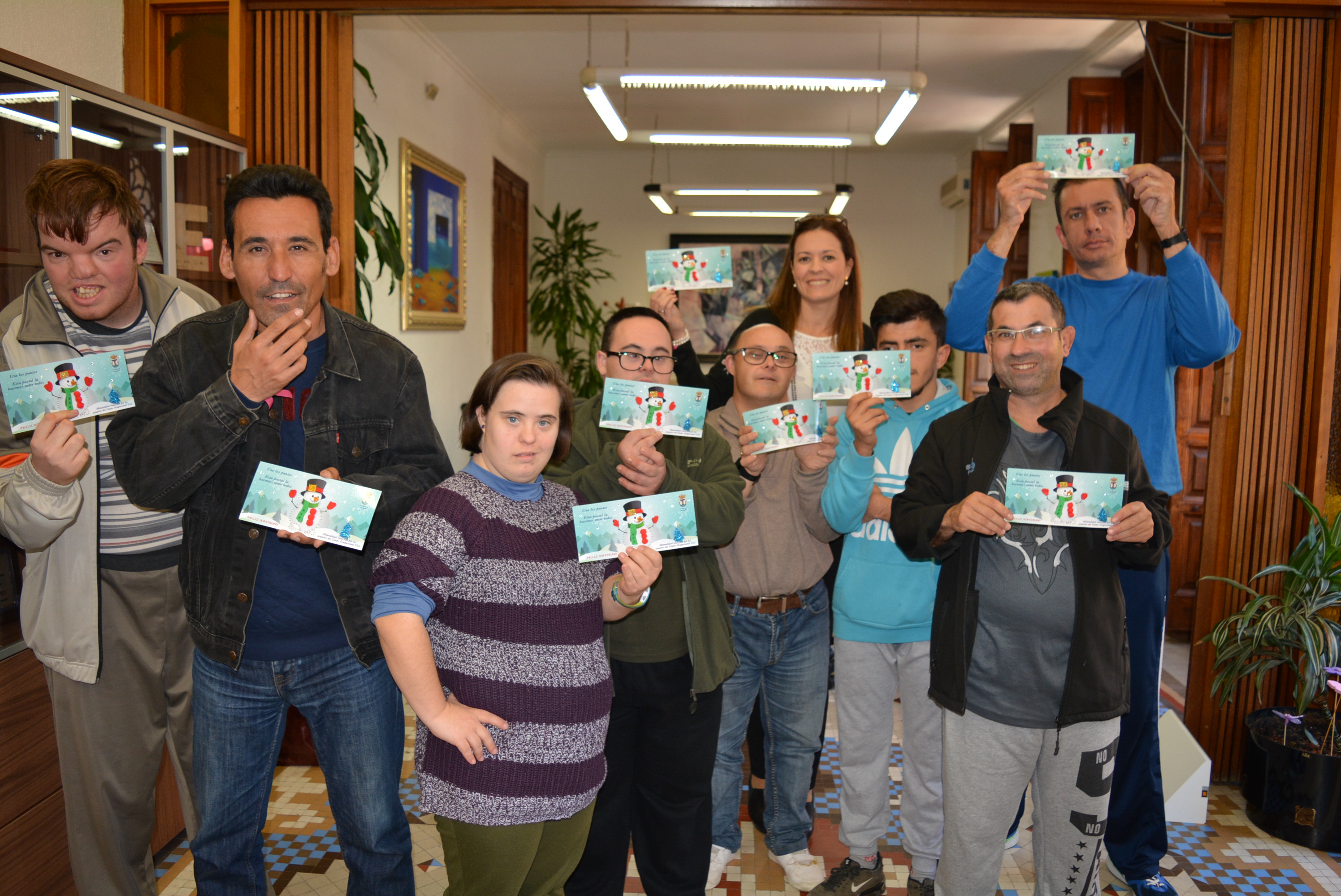 El Ayuntamiento de Águilas volverá a felicitar las Navidades con las tarjetas realizadas por los usuarios del Centro Ocupacional Urci