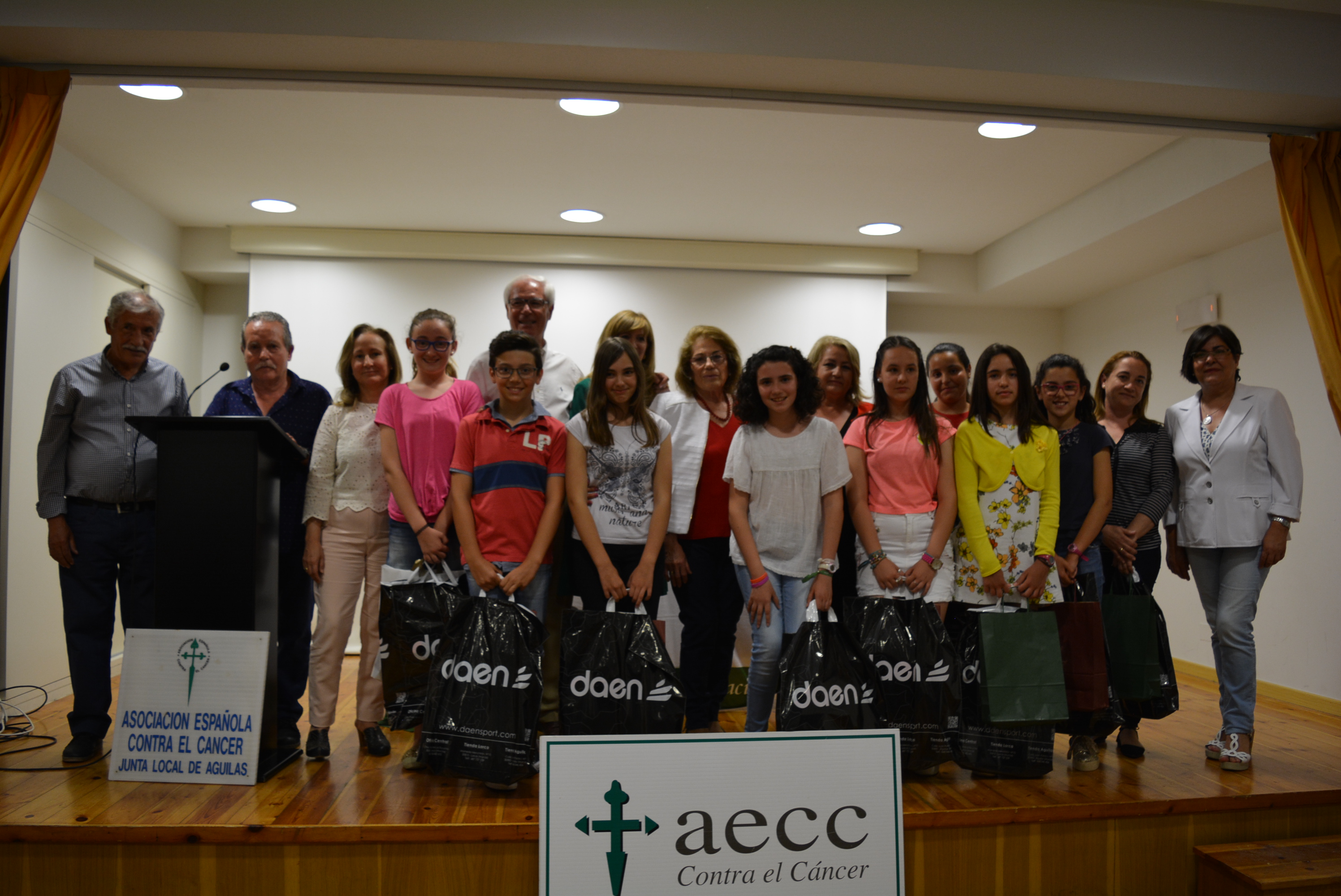 Cincuenta escolares participan en el Certamen de Creación Literaria organizado por AECC