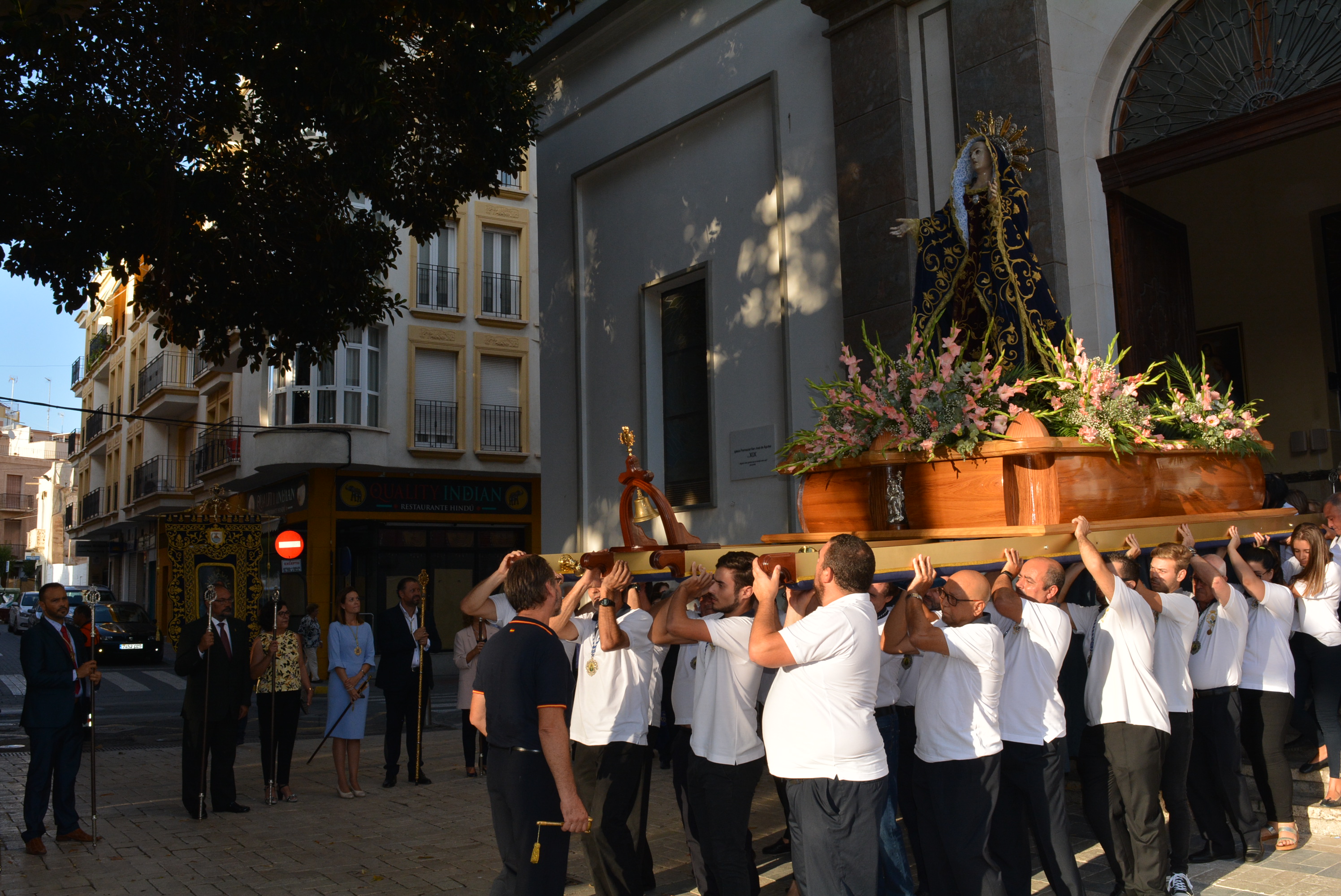 La Patrona de Águilas visita el Barrio de Los Ferroviarios 