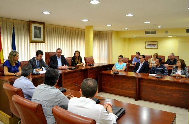 Ruiz destaca el compromiso de trabajo conjunto del Gobierno regional con el municipio de Águilas para desarrollar su potencial turístico