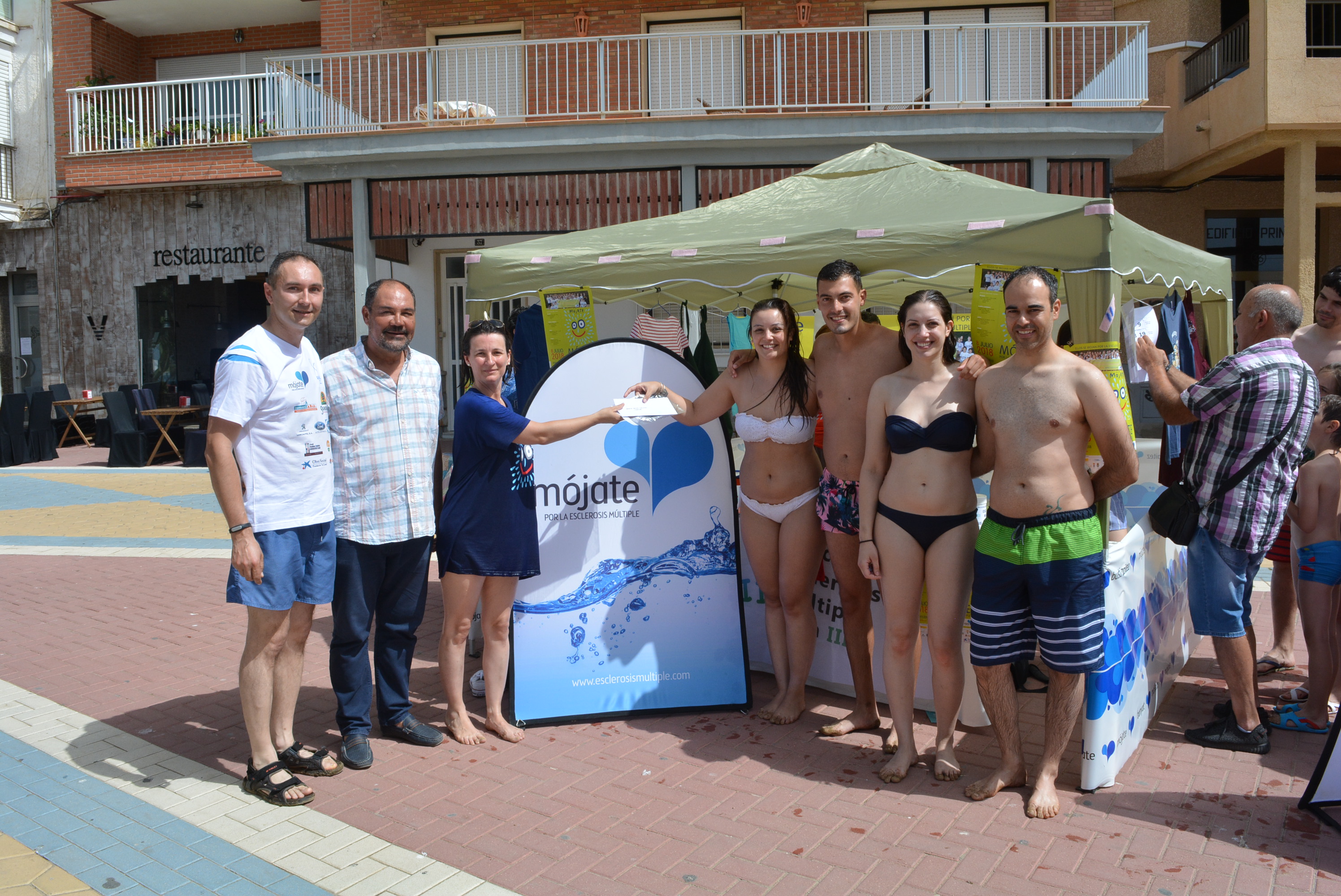 Águilas se moja por la esclerosis múltiple