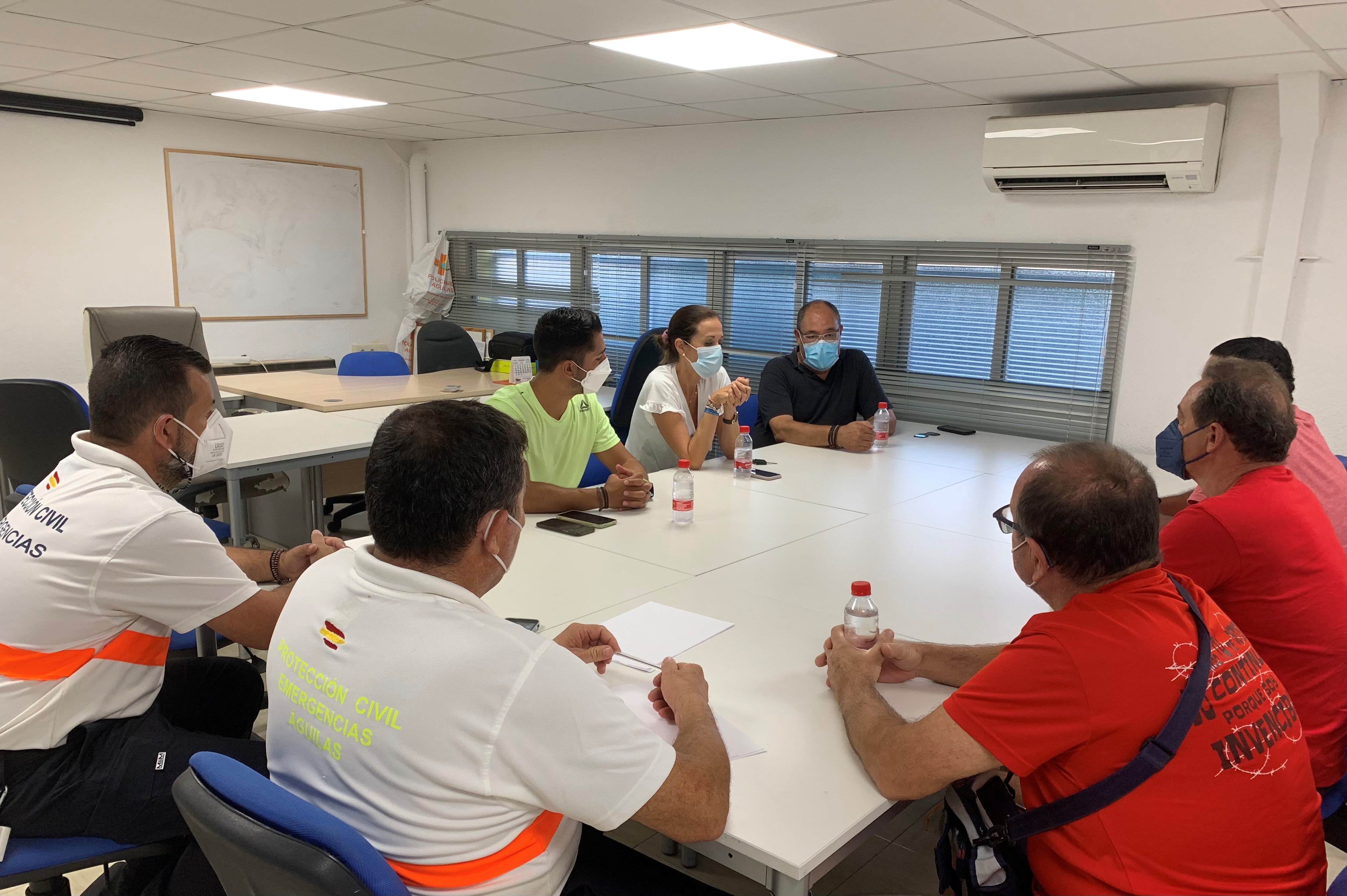 La alcaldesa preside la Mesa de Emergencias para organizar las labores de limpieza y restablecimiento de la normalidad tras las lluvias