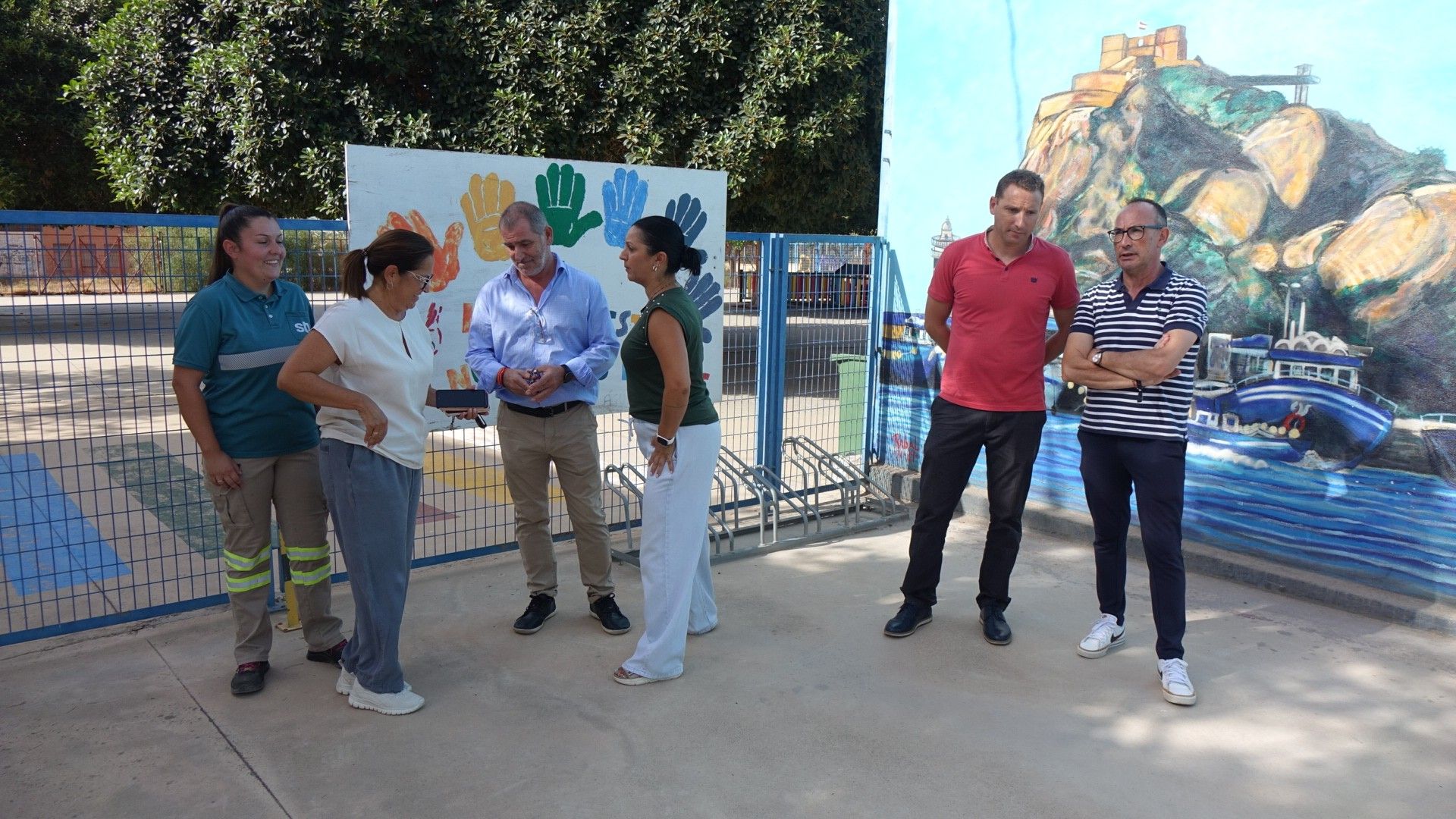 Águilas prepara sus colegios para la vuelta a las aulas con un dispositivo especial de mantenimiento