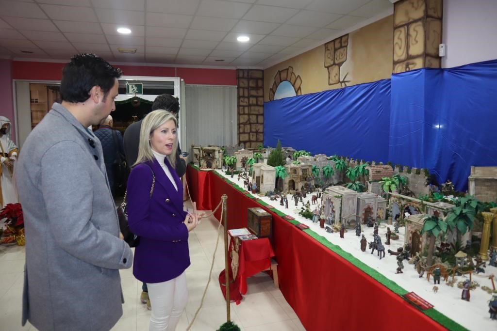 La Cofradía del Resucitado abre las puertas de su Belén solidario