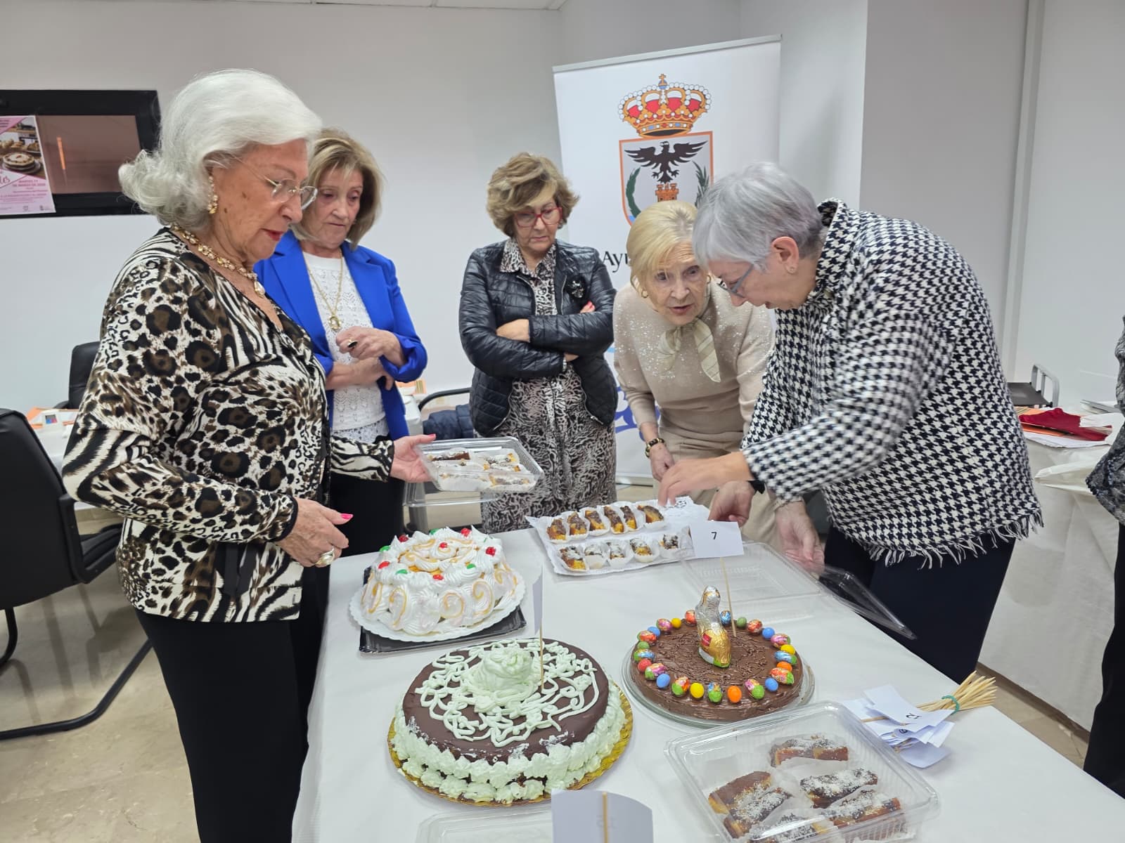 La Asociación de Amas de Casa celebra su tradicional Concursos de Pasteles