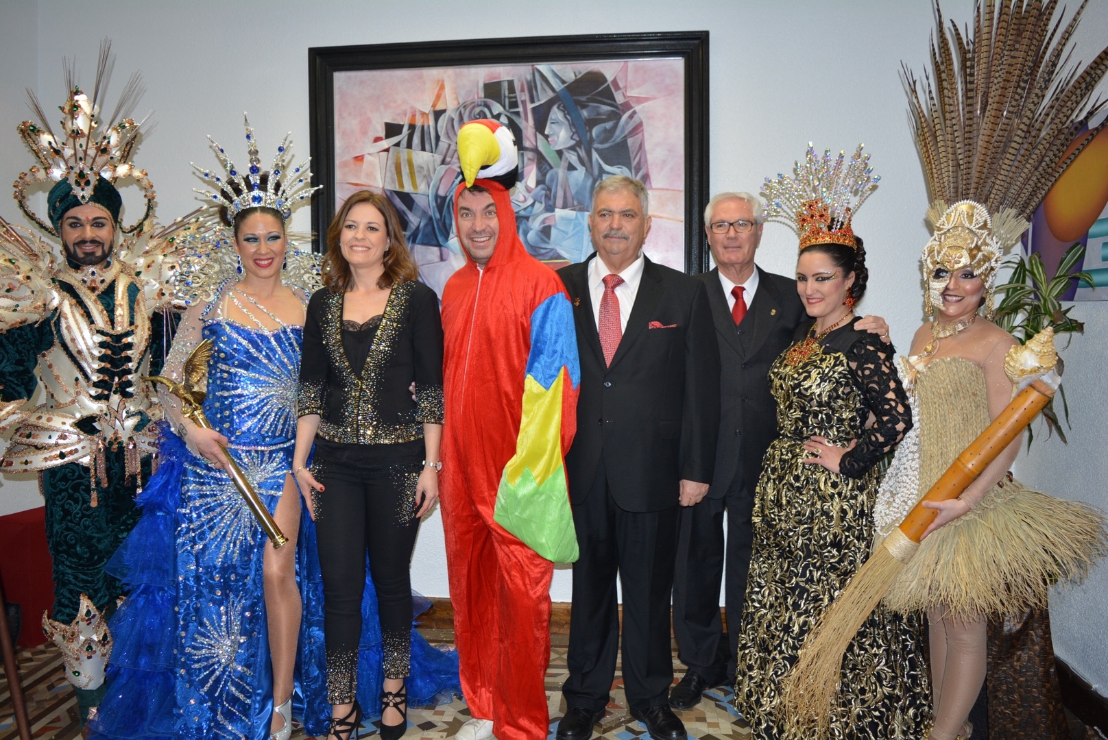 Cerca de 200.000 personas se dan cita en la Plaza de España para disfrutar del Carnaval