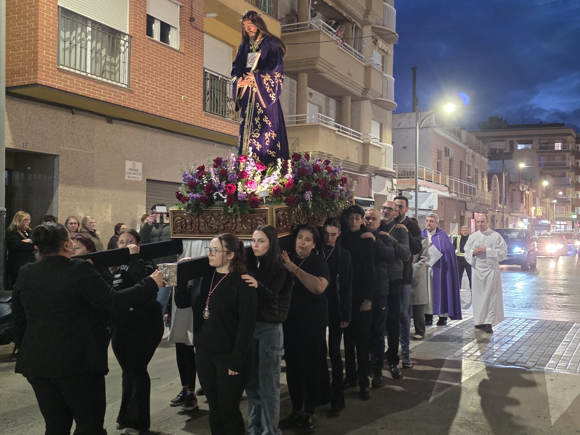 El Cristo Cautivo recorre las calles de Águilas
