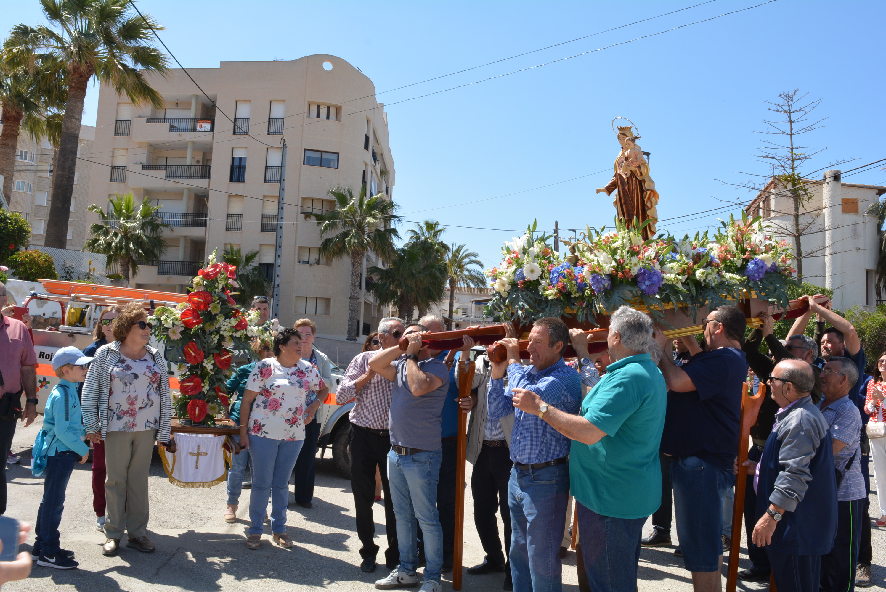 Calabardina celebra las fiestas de la Cruz de Mayo