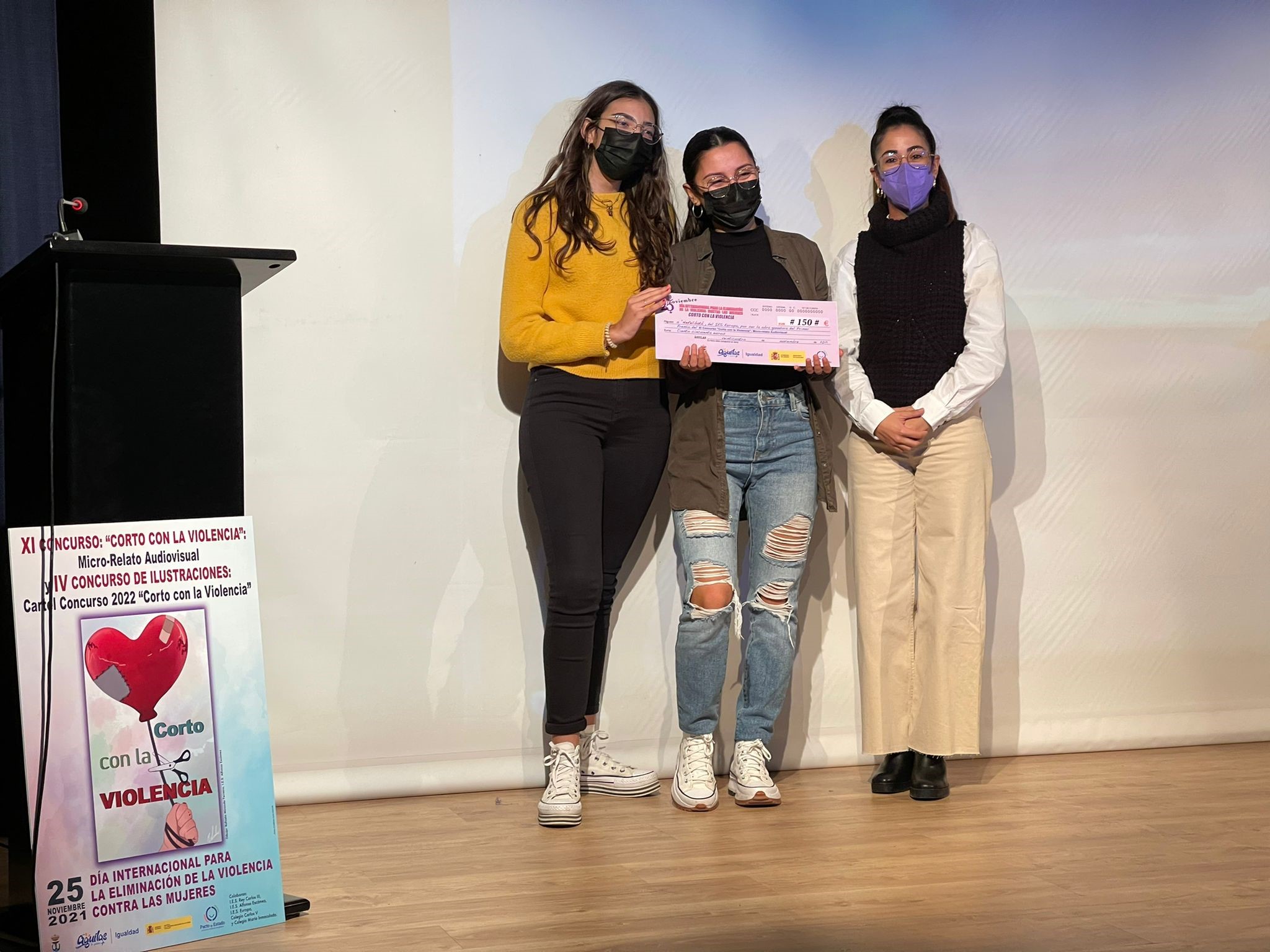 El IES Europa logra el primer premio del concurso Corto con la violencia