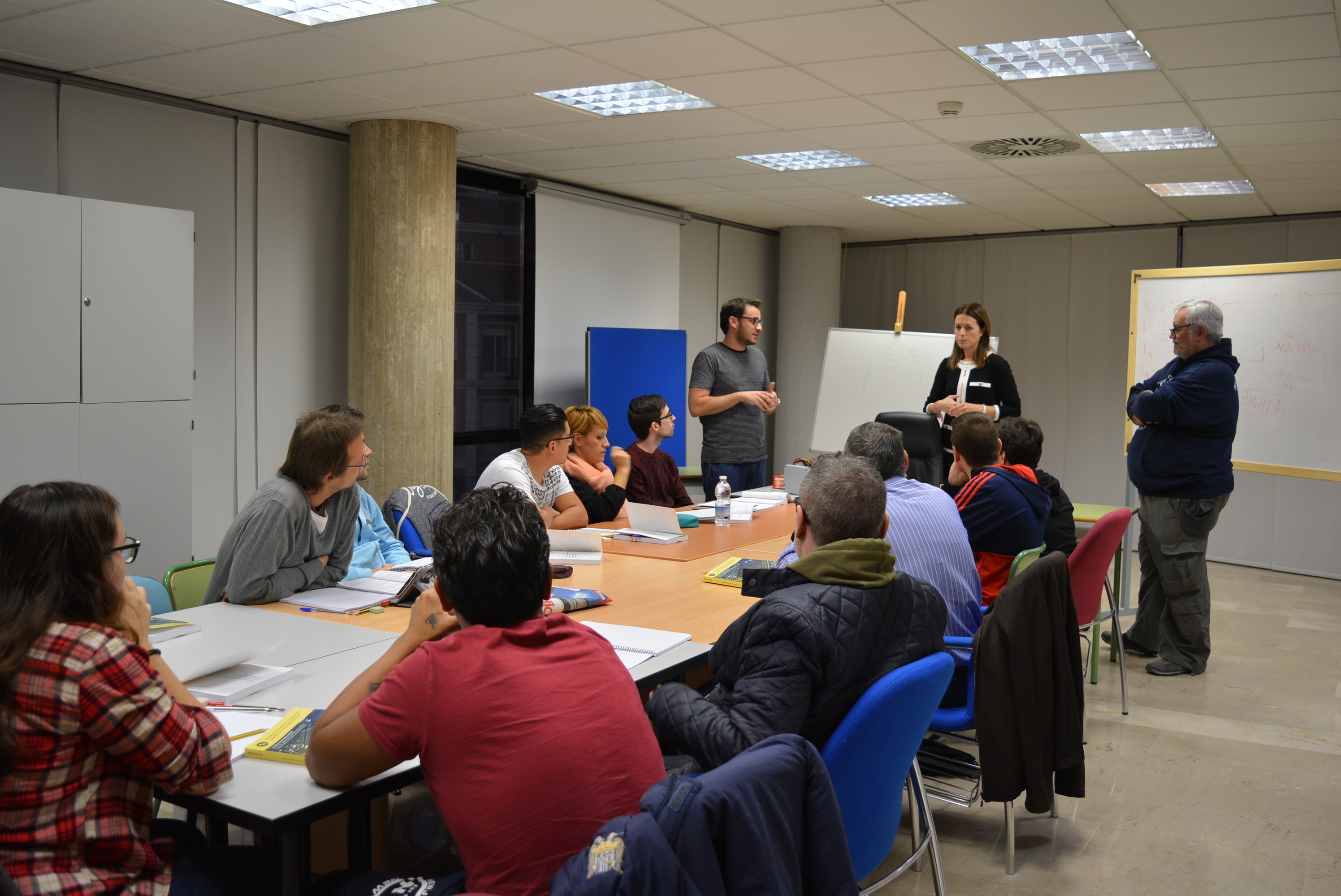 Esta semana daba comienzo el curso gratuito de Operaciones Auxiliares de montaje y mantenimiento de sistemas informáticos