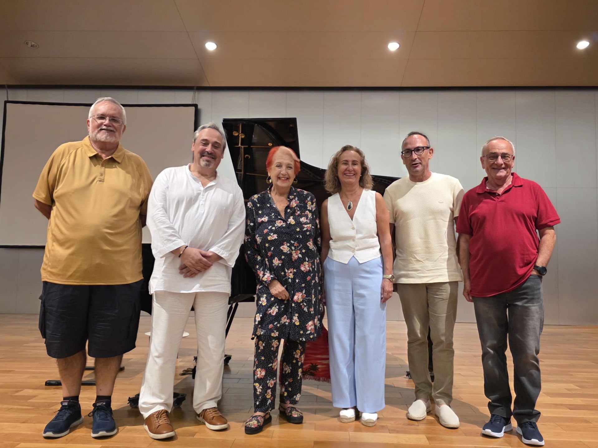 Jorge Gil Zulueta conquista al público de Águilas con un viaje musical entre valses, habaneras y ragtime