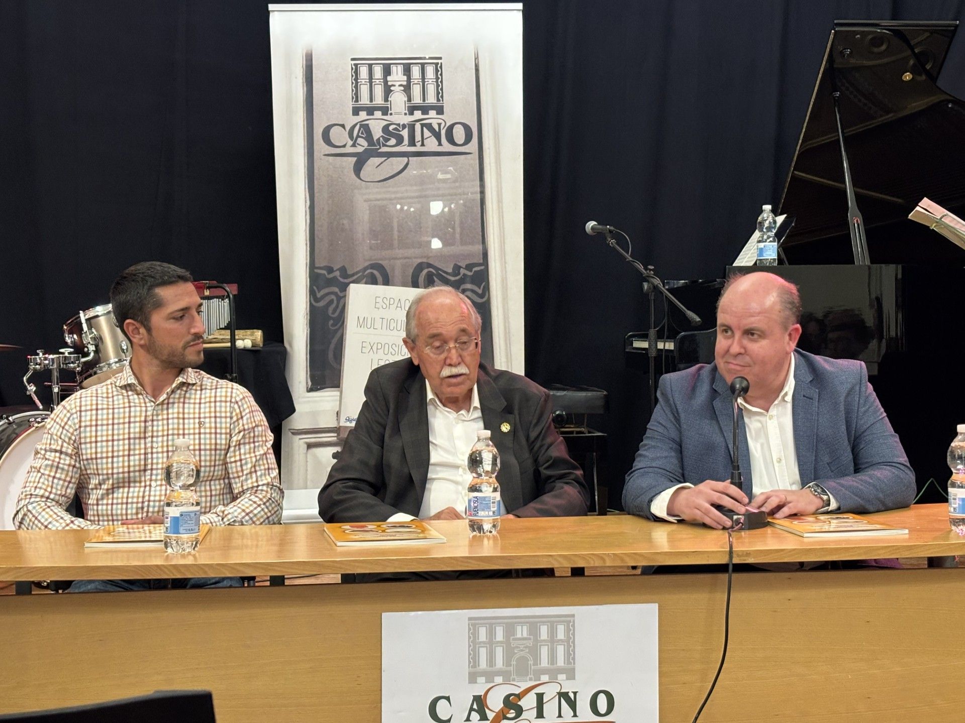 El Casino acoge la presentación de “Pequeñas historias para grandes corazones II”