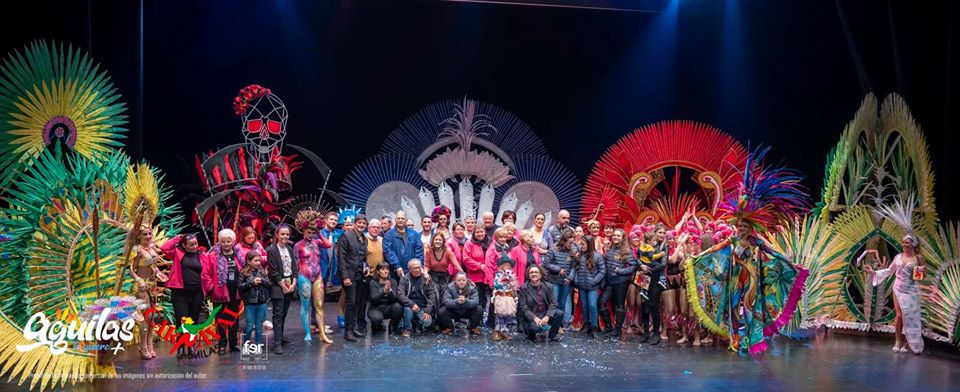 “Pigmentos mágicos” logra el primer premio del Concurso de Trajes de Papel