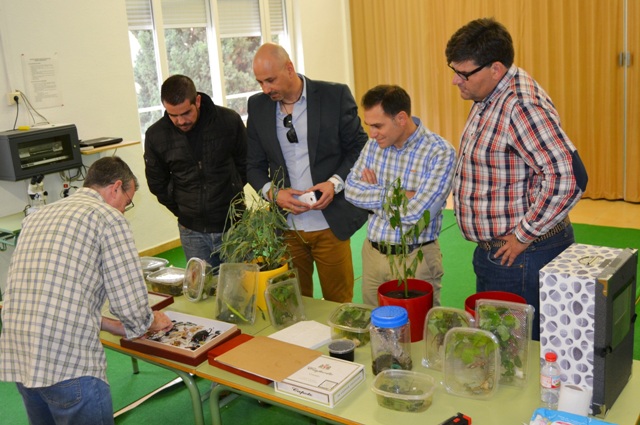 El colegio Mediterráneo acoge un taller de artrópodos y una exhibición de la Guardia Civil 
