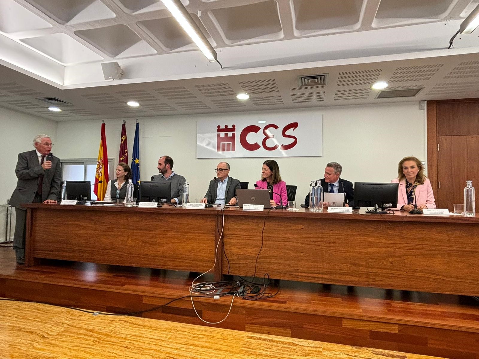 Moreno participa en una Jornada sobre Planificación Urbanística en la Región organizada por el CES
