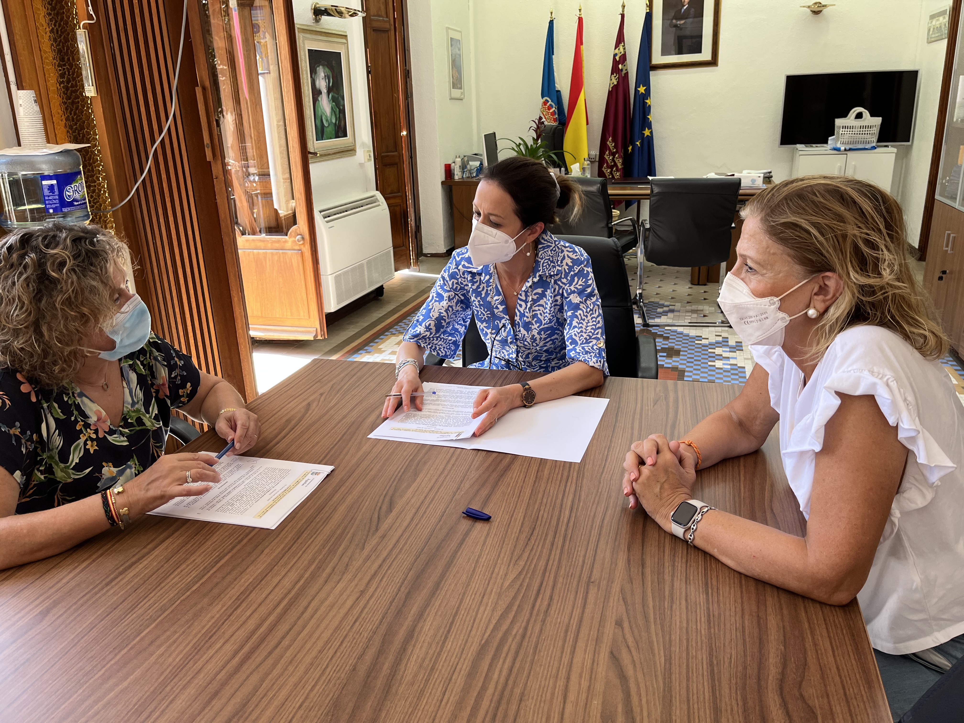 Ayuntamiento y Centro Ocupacional suscriben el convenio para la puesta en marcha del programa Respiro Familiar 