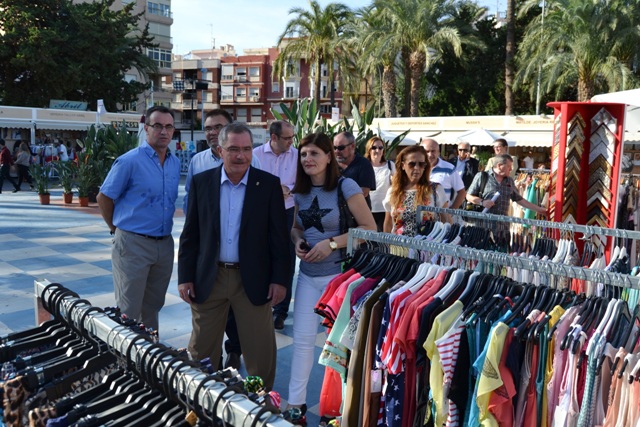 Arranca la VI Feria Outlet del Comercio y los Servicios de Águilas con descuentos del 70% 