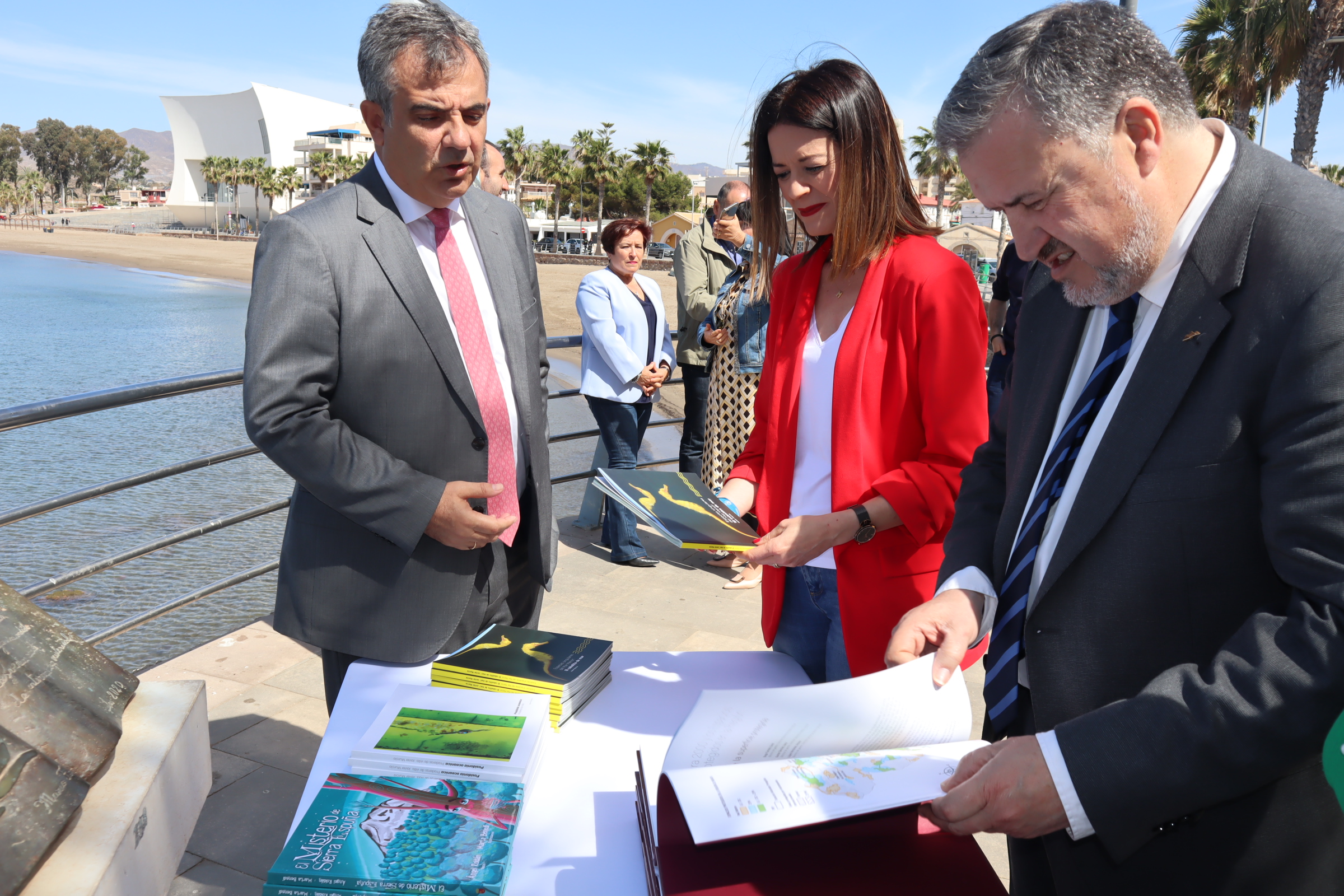 El IES Alfonso Escámez acoge la presentación de la colección de libros “Ricardo Codorniu” sobre ecosistemas y medio natural