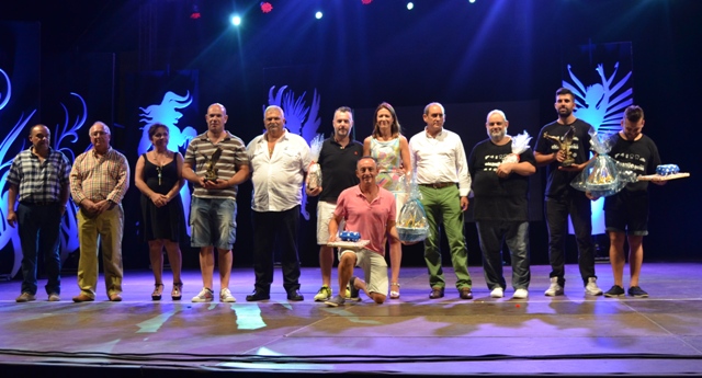 El escenario de la Plaza de Antonio Cortijos se llena de Sonrisas Solidarias