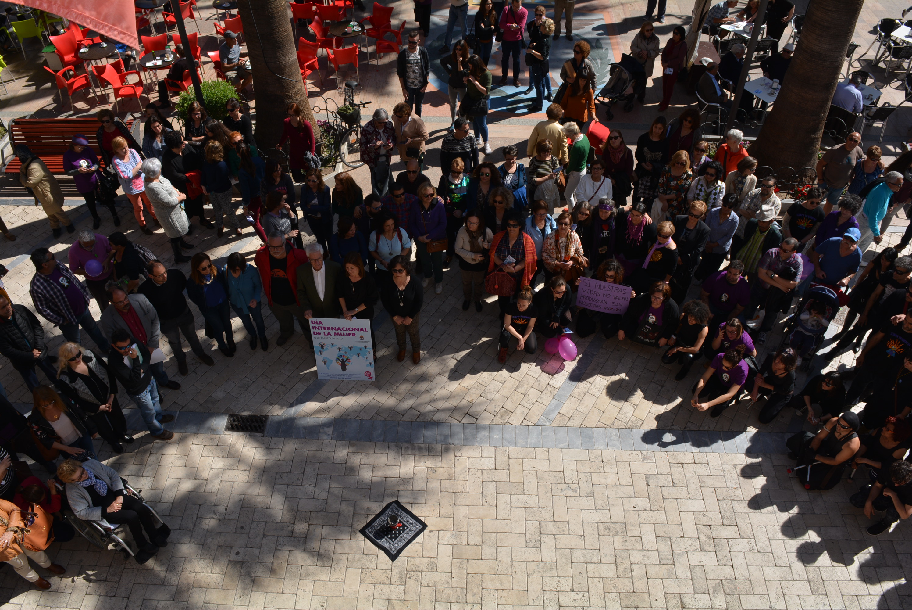 Águilas se suma a los actos reivindicativos del 8M