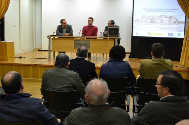 Águilas acoge una charla sobre la Estrategia Leader enmarcada en el Programa de Desarrollo Rural 2014-2020 