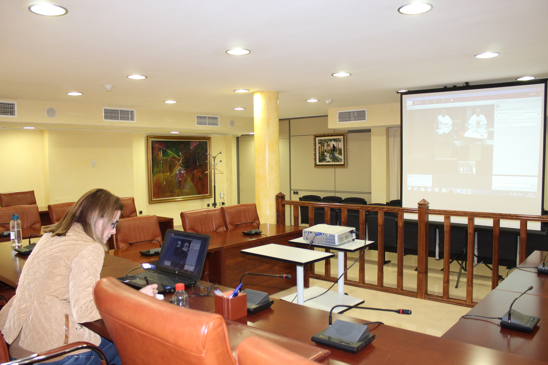 La alcaldesa mantiene una reunión de coordinación con la gerencia del Área III y los alcaldes y concejales de la comarca