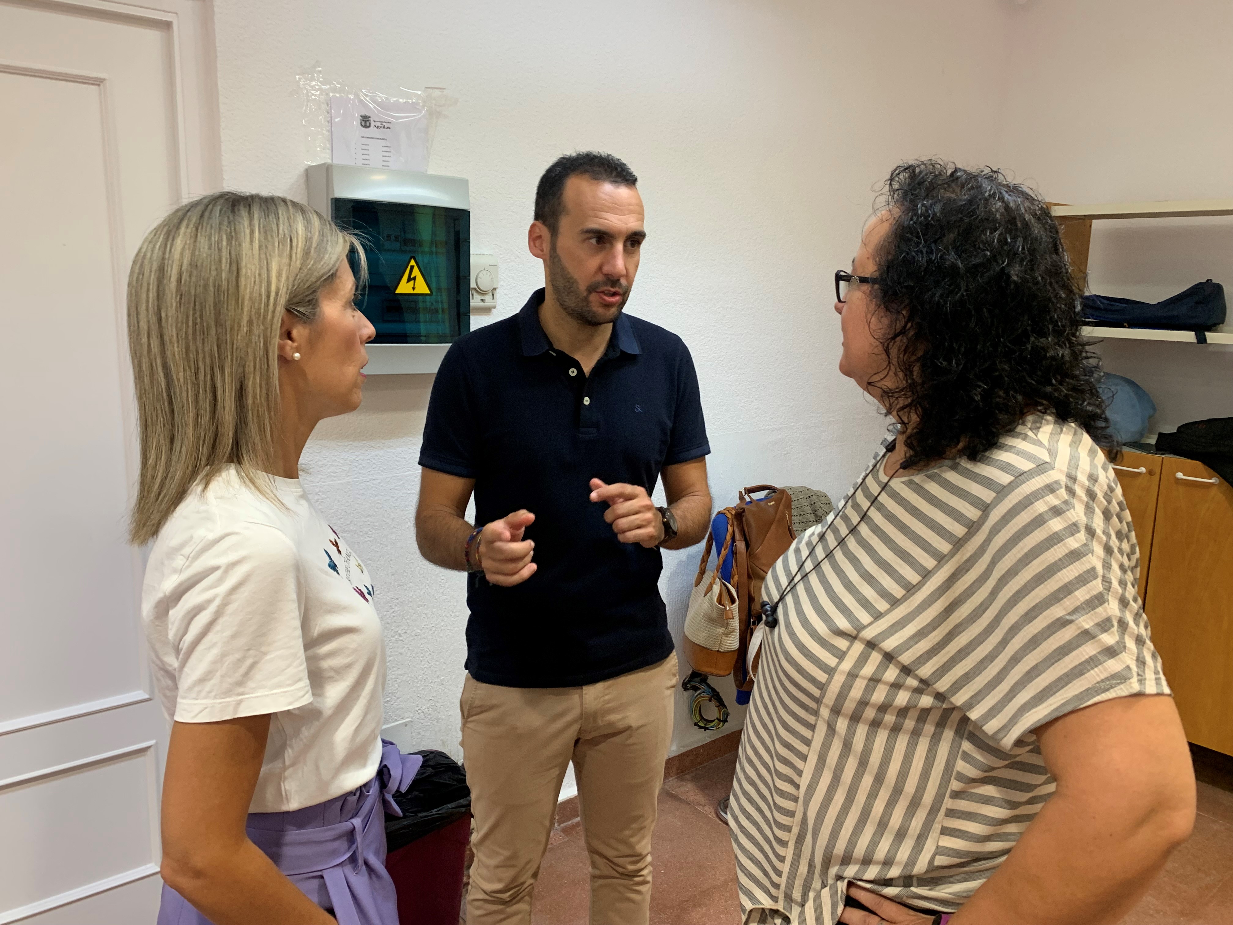 La edil de Cultura y el edil de Formación inauguran los dos últimos cursos estivales de la Universidad del Mar