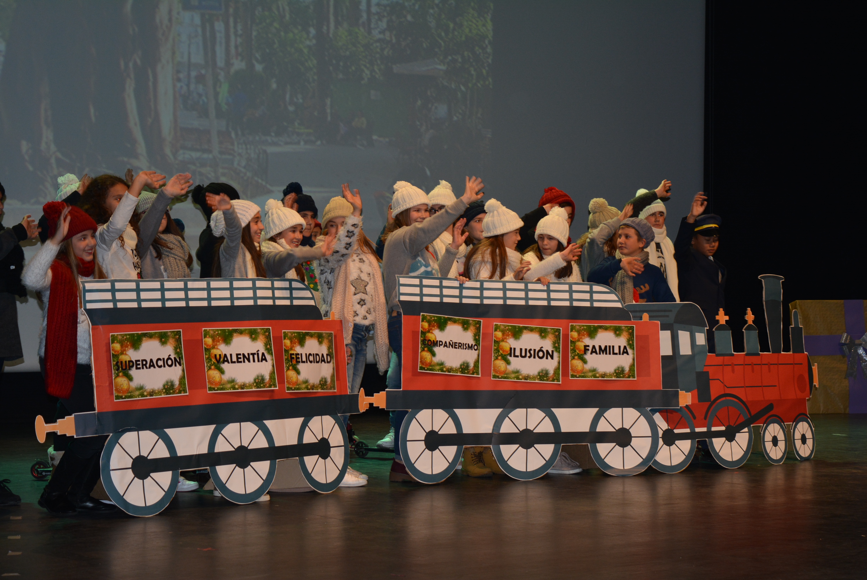 La gala solidaria del Carlos V logra recaudar 2.658 euros para la Asociación Alzheimer Águilas