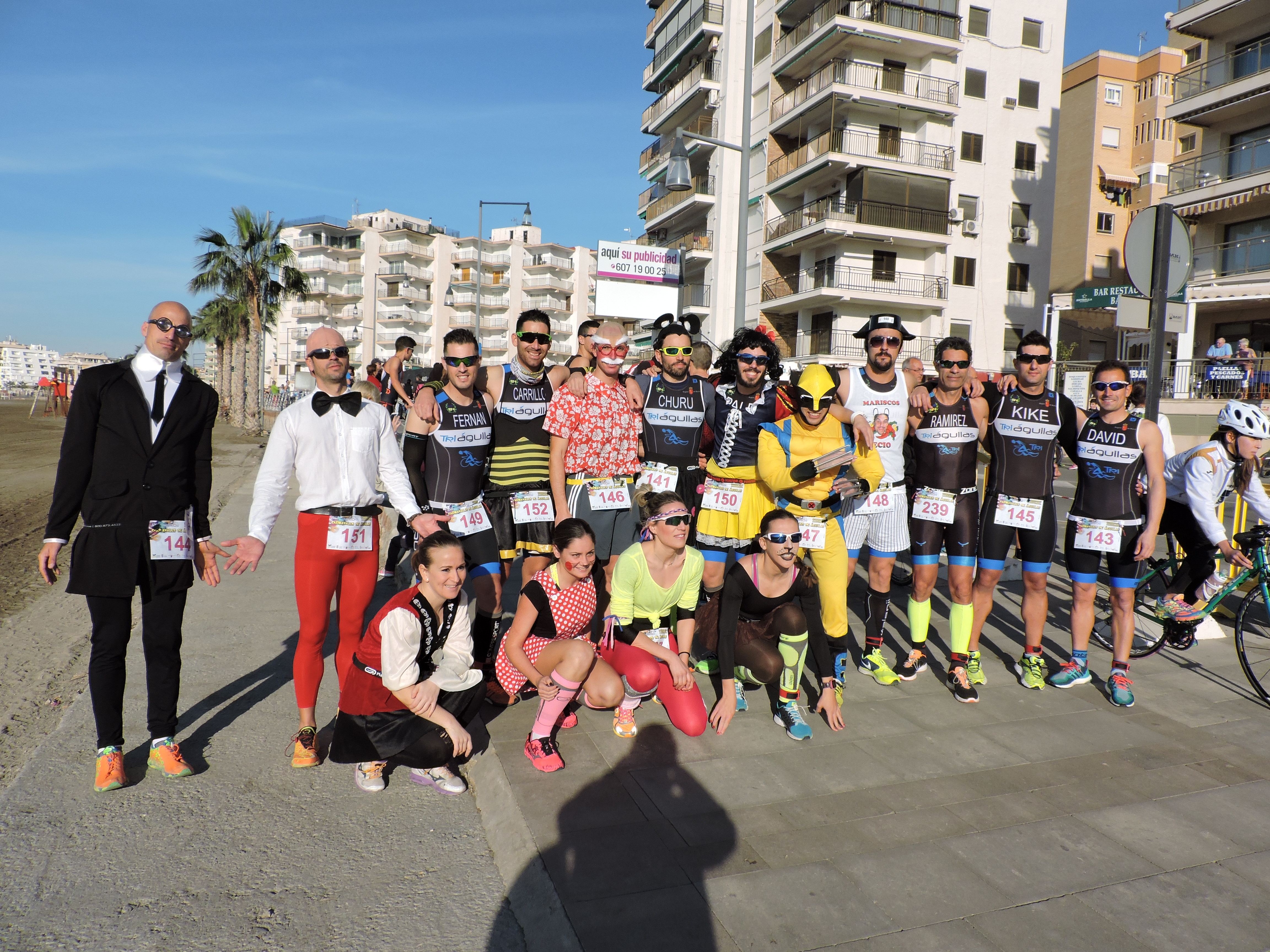 El Duatlón de Carnaval llenó de colorido la jornada del domingo