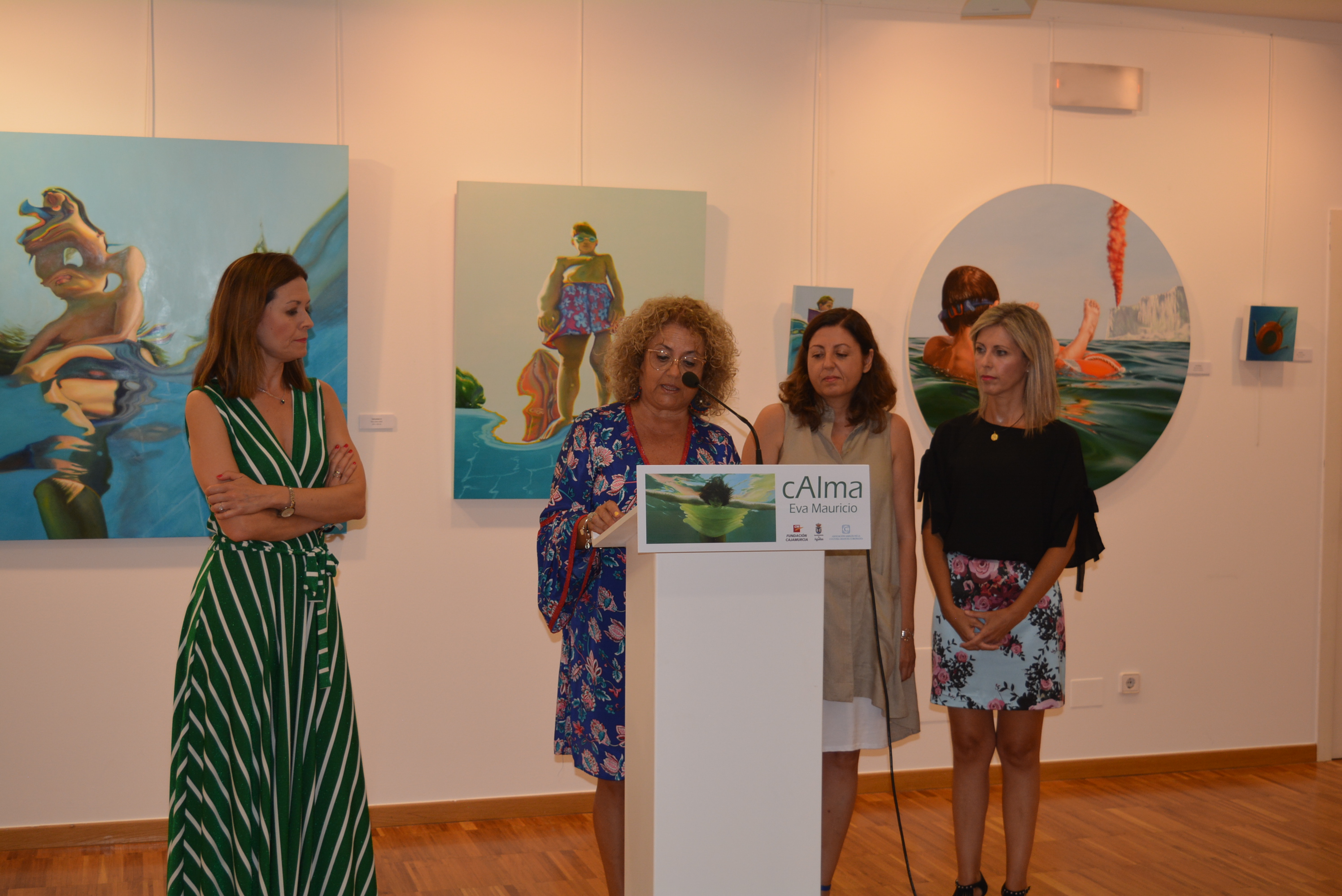 Calma, de la pintora Eva Mauricio, invita a sumergirse en las aguas del Mediterráneo