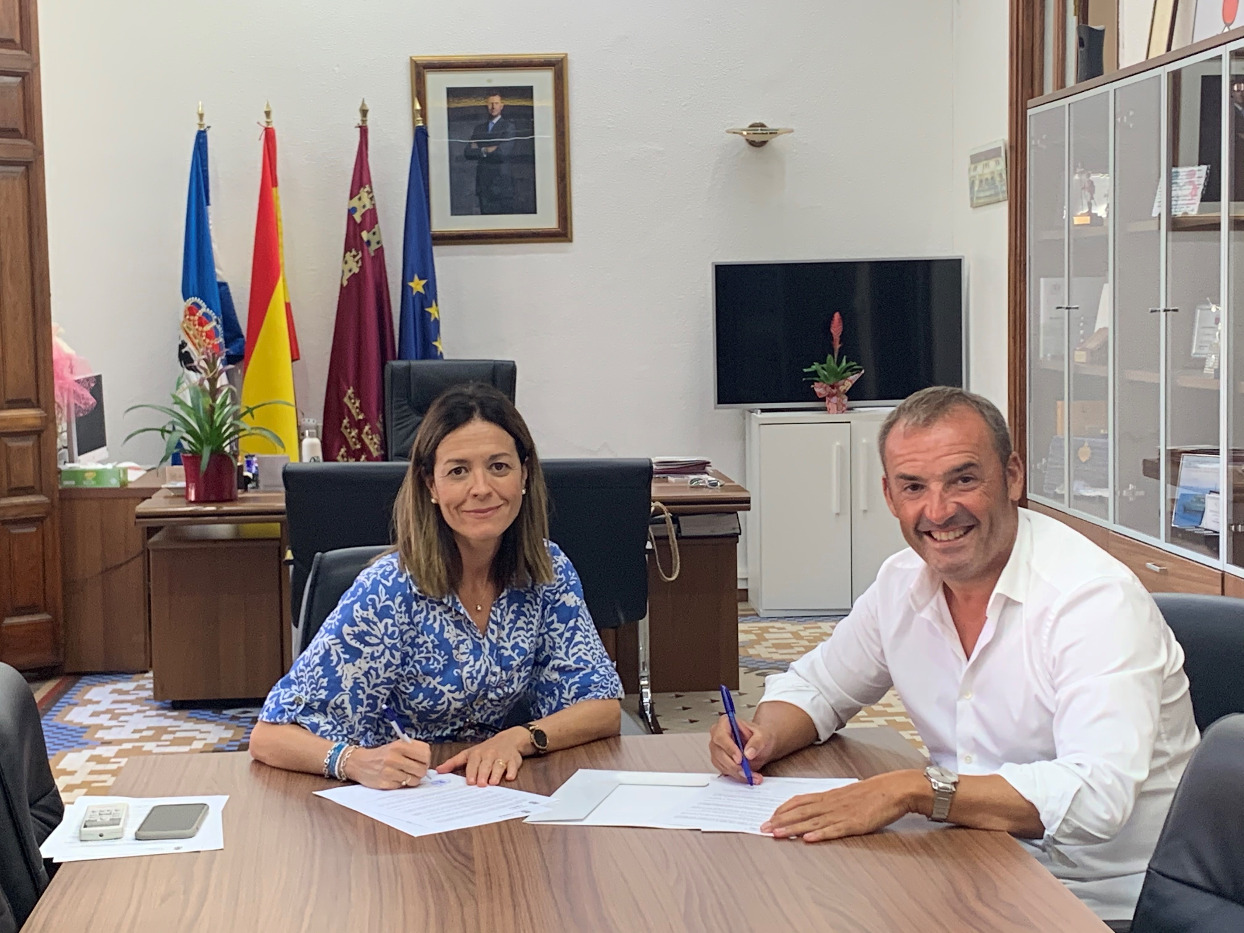 El Ayuntamiento de Águilas reitera su apoyo al Museo del Fútbol con la renovación del convenio con la Asociación Centenario