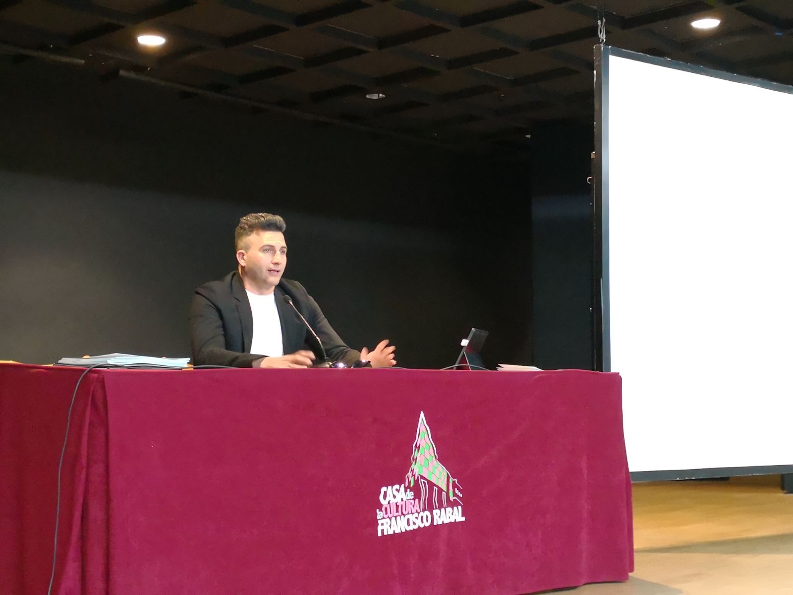 La Casa de la Cultura acoge la presentación del libro Tibu y los piratas. Una amistad inesperada