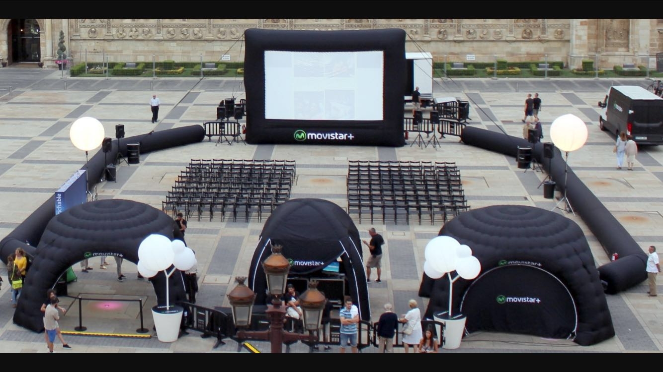 Águilas, uno de los trece municipios españoles elegidos por Movistar+ para convertirse en una gran sala de cine