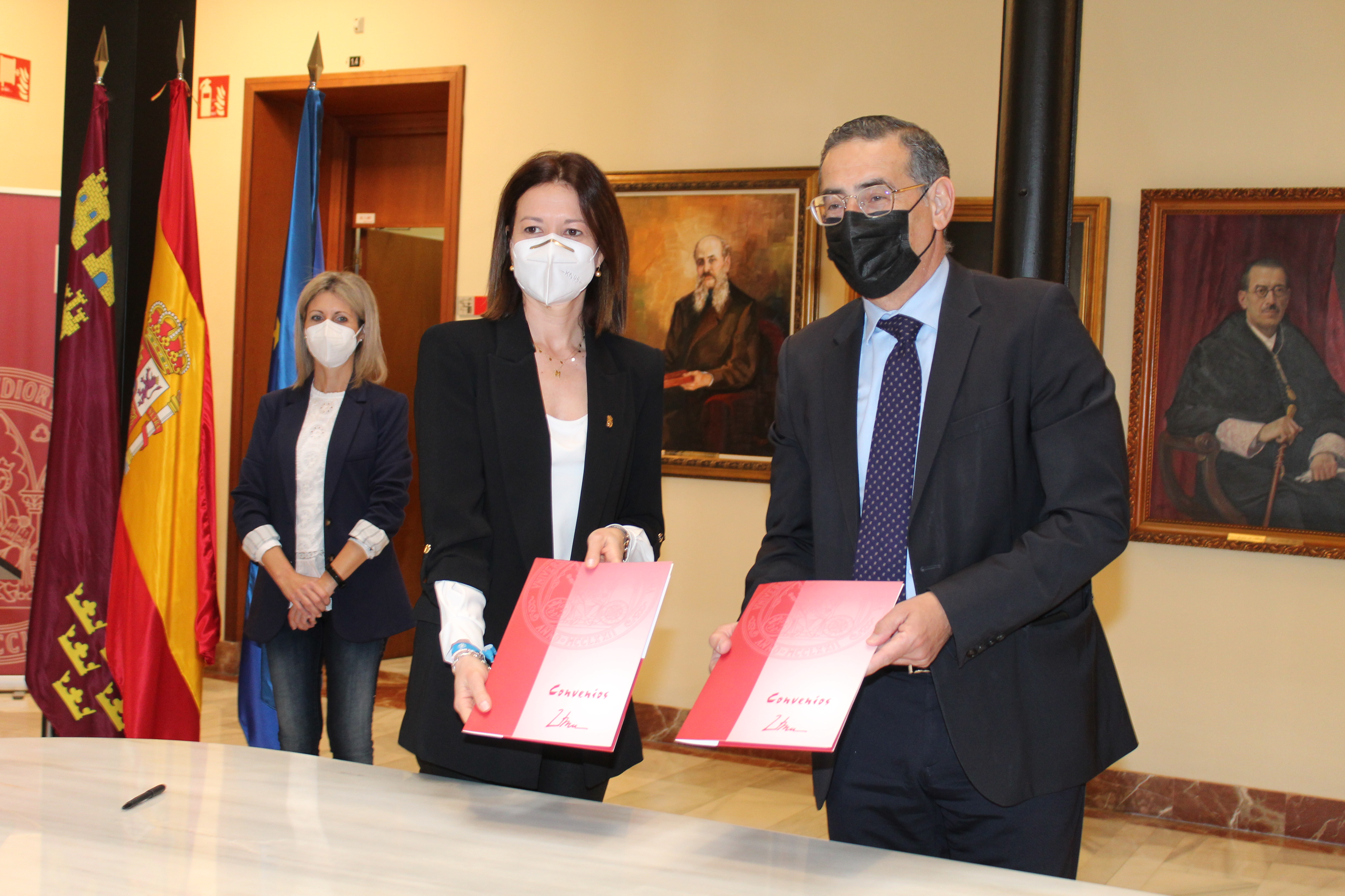 La Universidad de Murcia investigará y difundirá el patrimonio arqueológico de Águilas