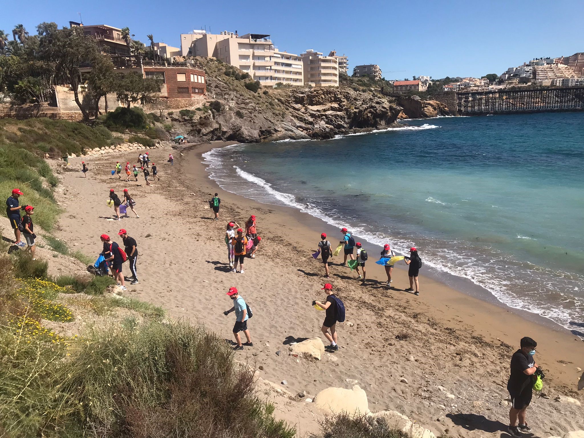 Un centenar de escolares participan en una jornada de sensibilización del programa Mares Circulares