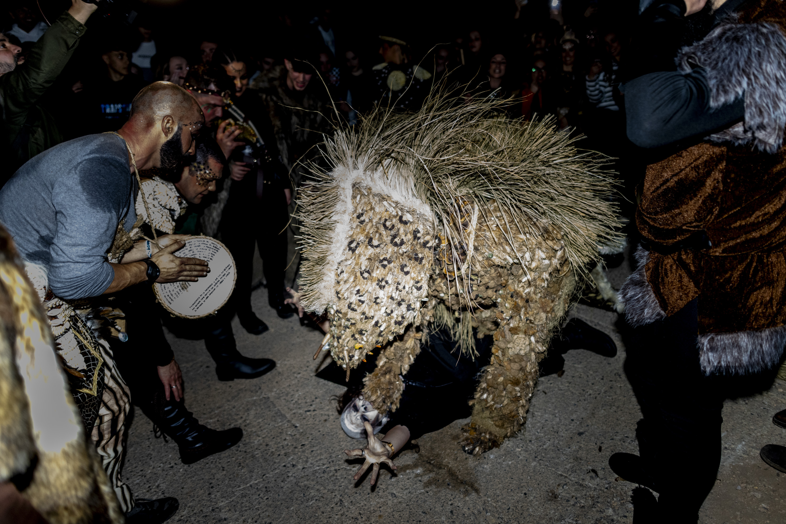 Mar Muñoz se transforma en una morena en la Suelta de la Mussona