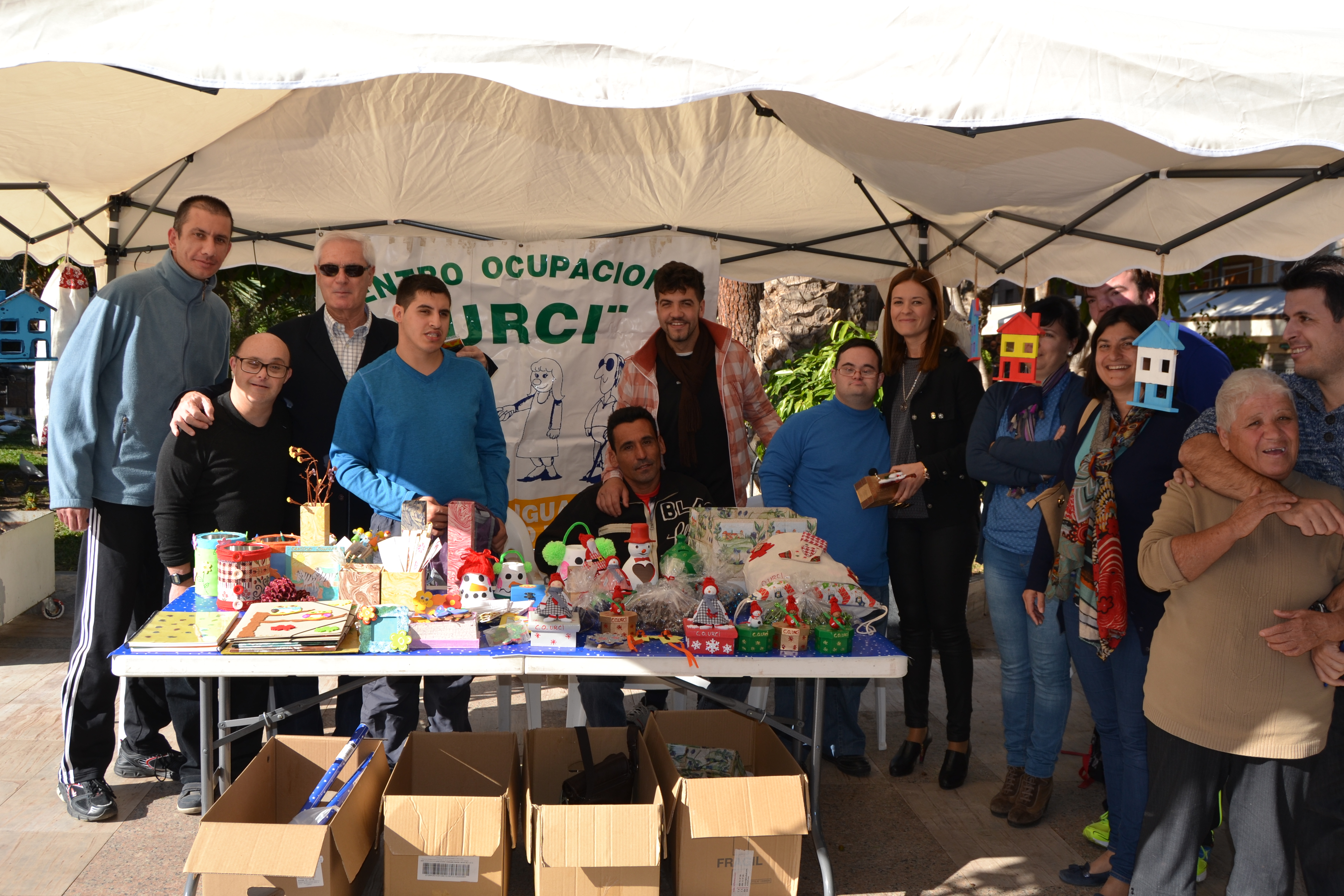 El Centro Ocupacional Urci inaugura su tradicional stand navideño