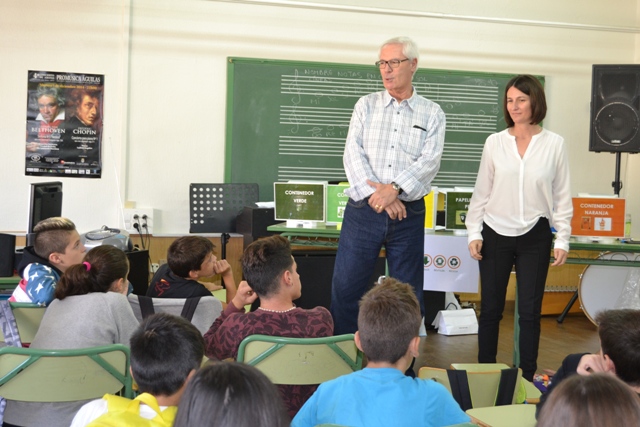 Reducir, reciclar y reutilizar son los objetivos de la nueva campaña de concienciación escolar puesta en marcha por el Ayuntamiento