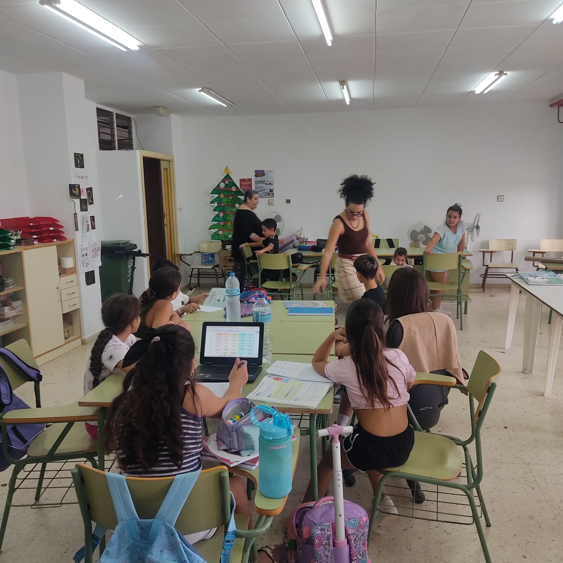 En marcha el Taller de refuerzo educativo y apoyo escolar dirigido a menores, enmarcado en las actuaciones desarrolladas a través del Plan de Desarrollo Gitano