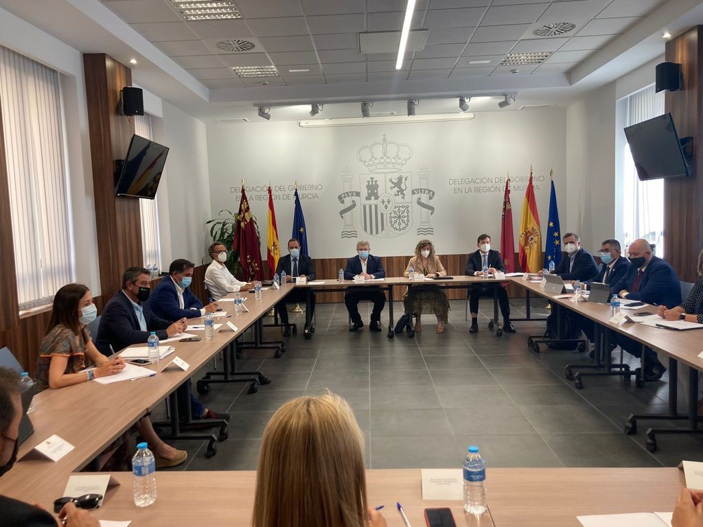 Moreno: “Águilas no se va a quedar sin ferrocarril; al contrario, tras las obras tendremos una red de Cercanías del siglo XXI”