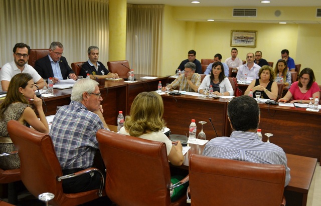 Todos los grupos políticos del Ayuntamiento de Águilas aprueban dos mociones conjuntas   