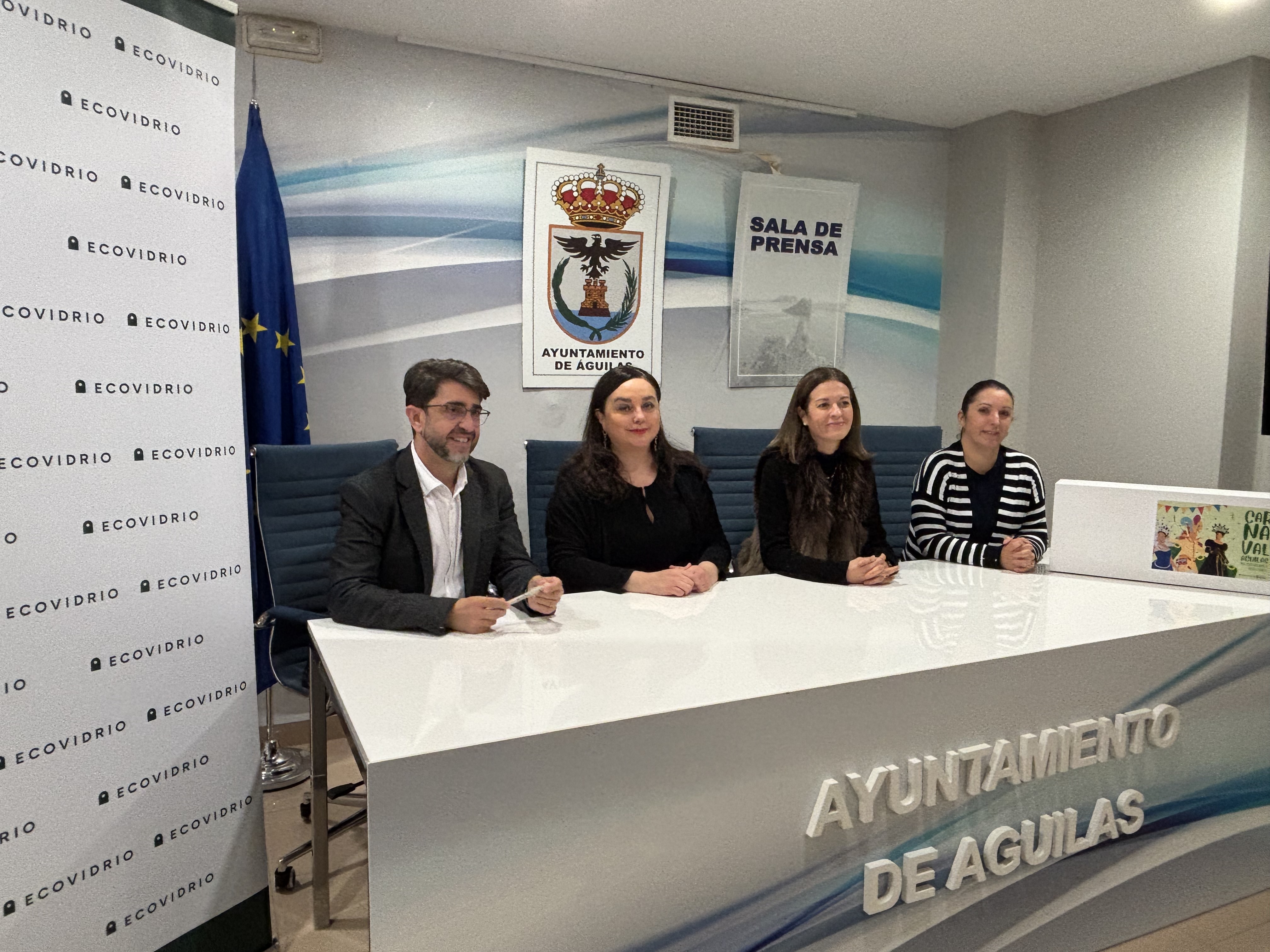 Ecovidrio y el Ayuntamiento de Águilas ponen en marcha la campaña ‘Carnaval más verde que nunca’ para incentivar el reciclaje de vidrio