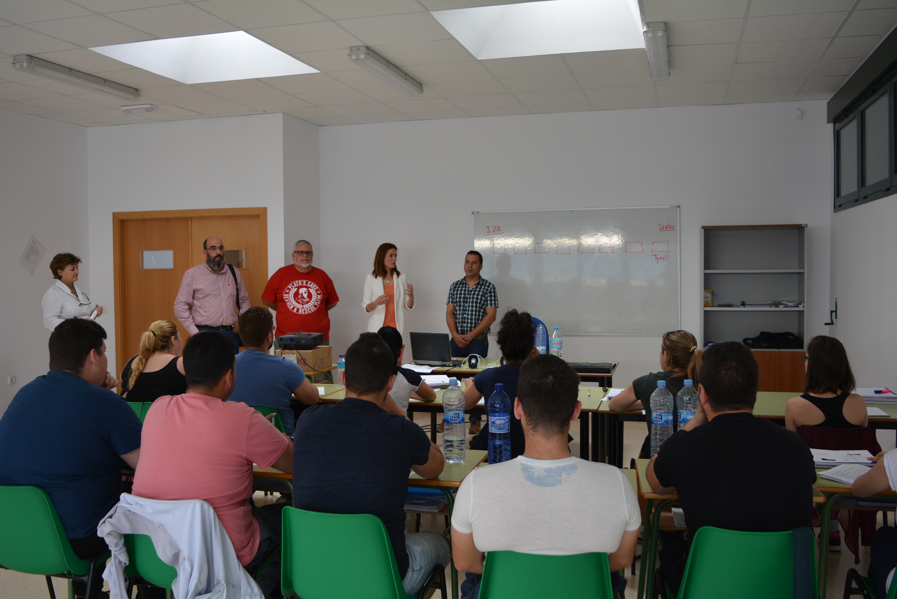 El Ayuntamiento pone en marcha un nuevo programa de empleo y formación que permite la contratación de doce jóvenes desempleados