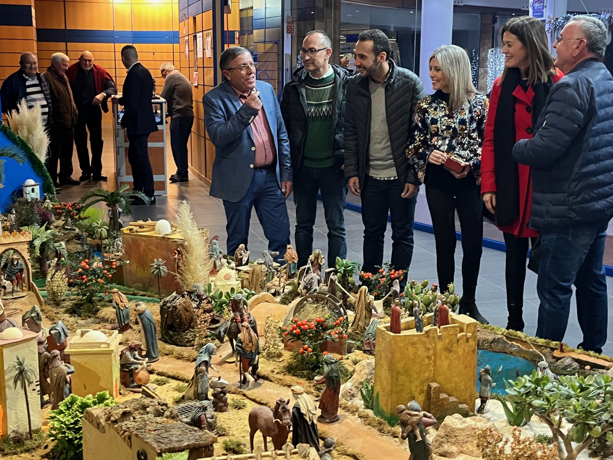 El Belén municipal abre sus puertas en el Centro Comercial Águilas Plaza 