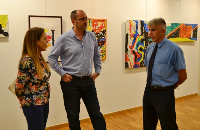 Exposición solidaria del pintor murciano Ángel Martínez en Águilas 