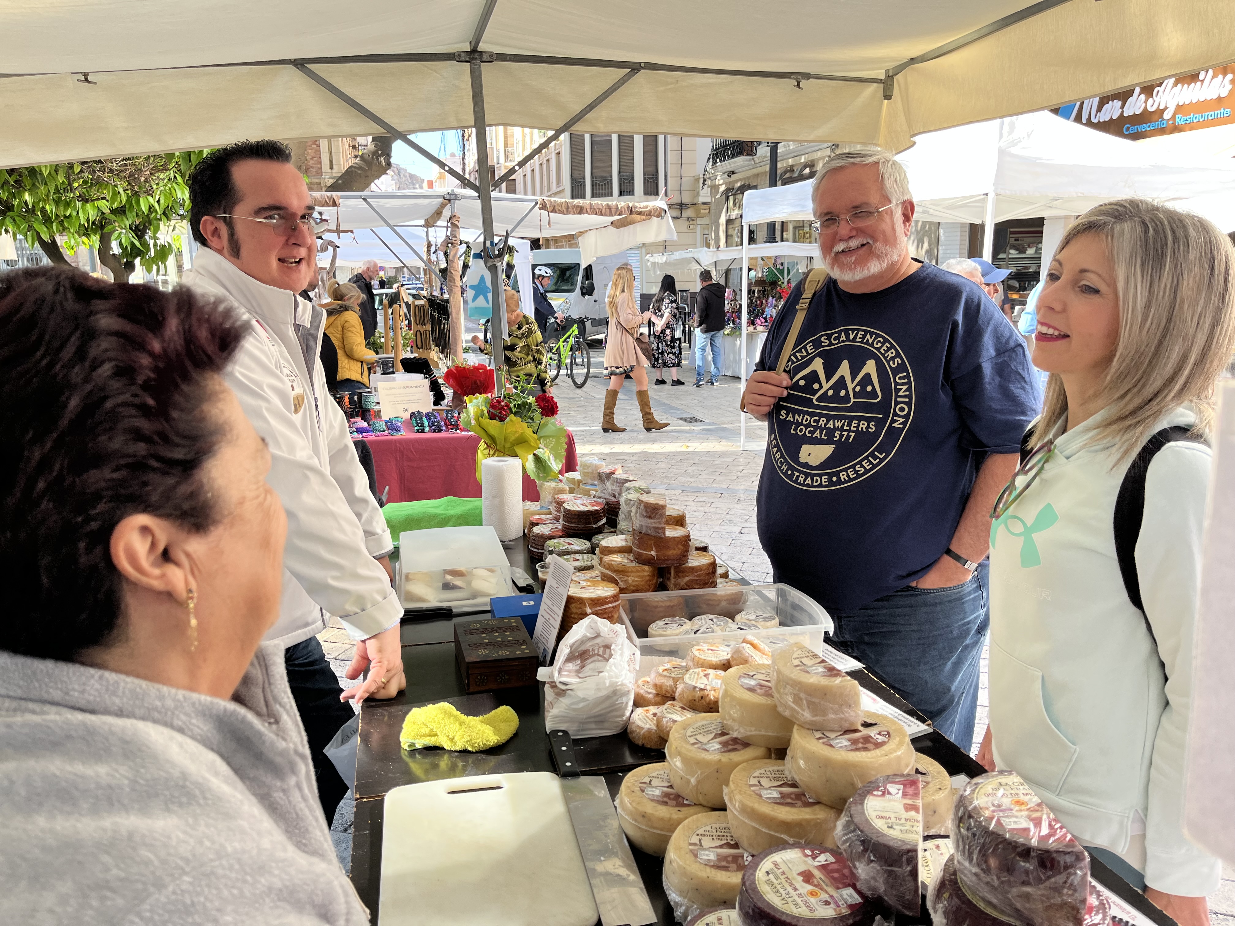 Águilas acoge una nueva edición del mercadillo tradicional