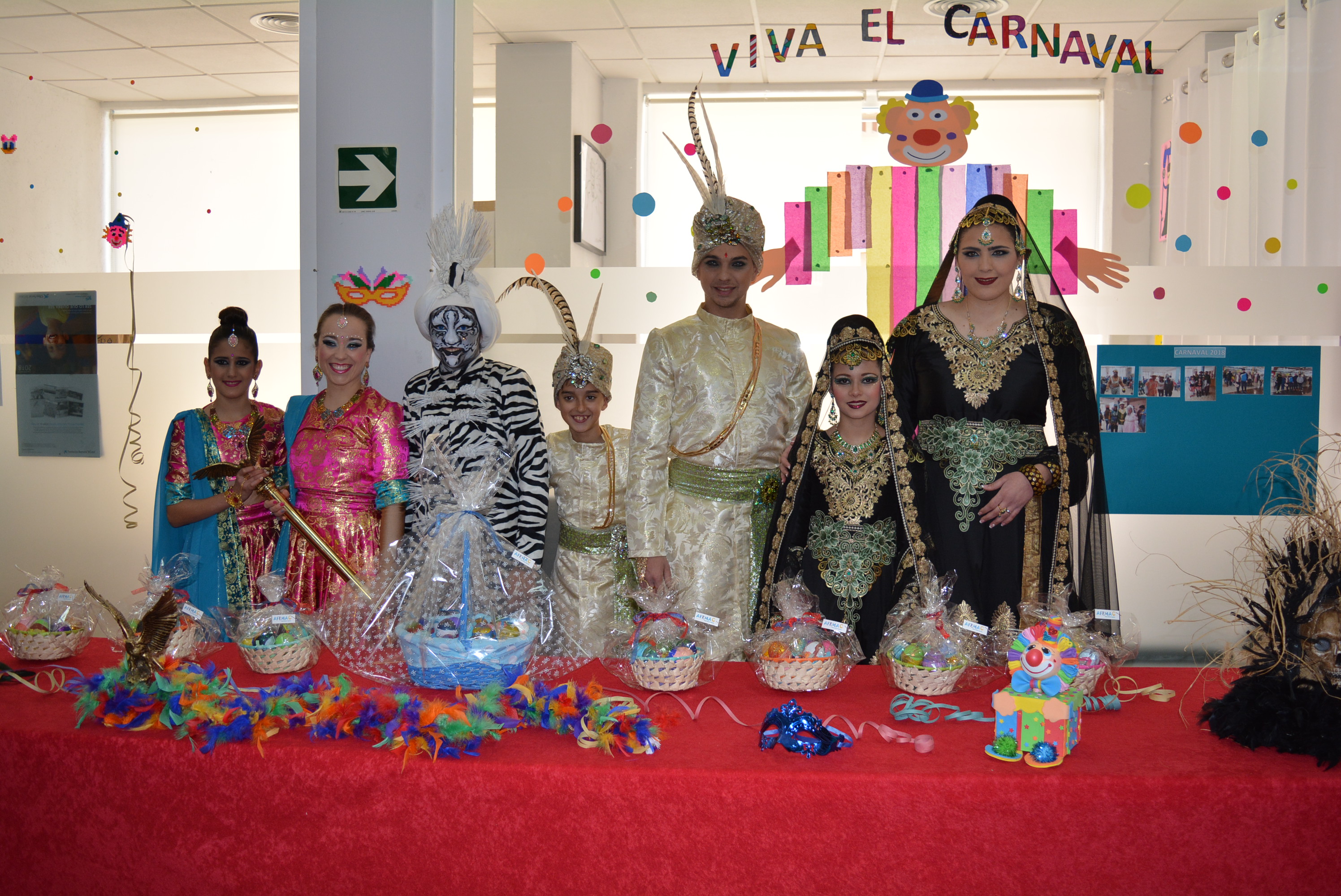 Los personajes de Carnaval visitan a los usuarios de Afemac